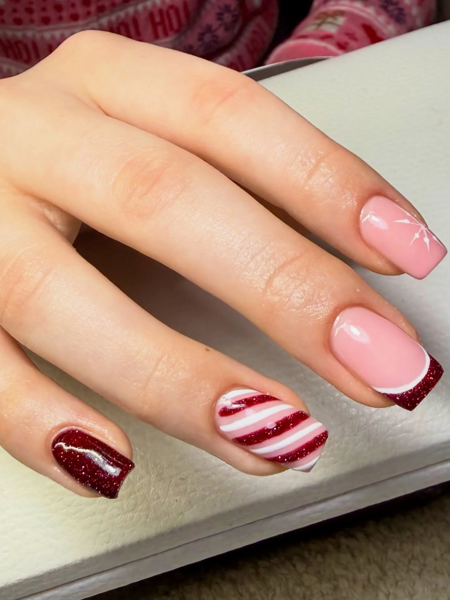 Berry Christmas 🤶🏼🎄

Using @the_gelbottle_inc It&rsquo;s Time, Biab 18

@the_gelbottle_inc #FestiveNails #SeasonalStripes #TGBInsider 
#candycanenails 
#showscratch #nailideas #nailart #nails #nailinspo #thegelbottle #wokingnails #gelbottle #gelpo