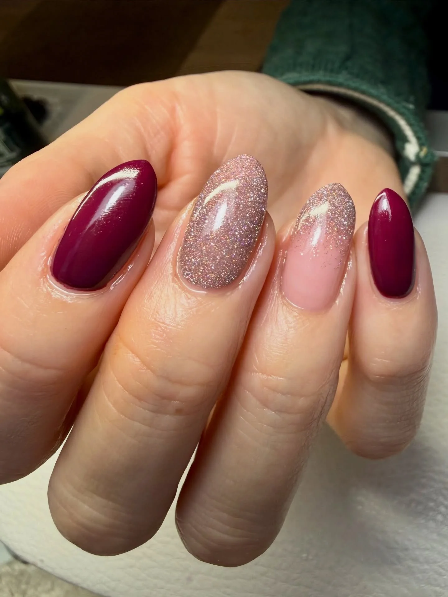 Just 👌🏼🫶🏻 @the_gelbottle_inc Classified and Delulu 😍 

#tgbinsider #wokingnails #biabwoking #tgbbiab #nailinspo