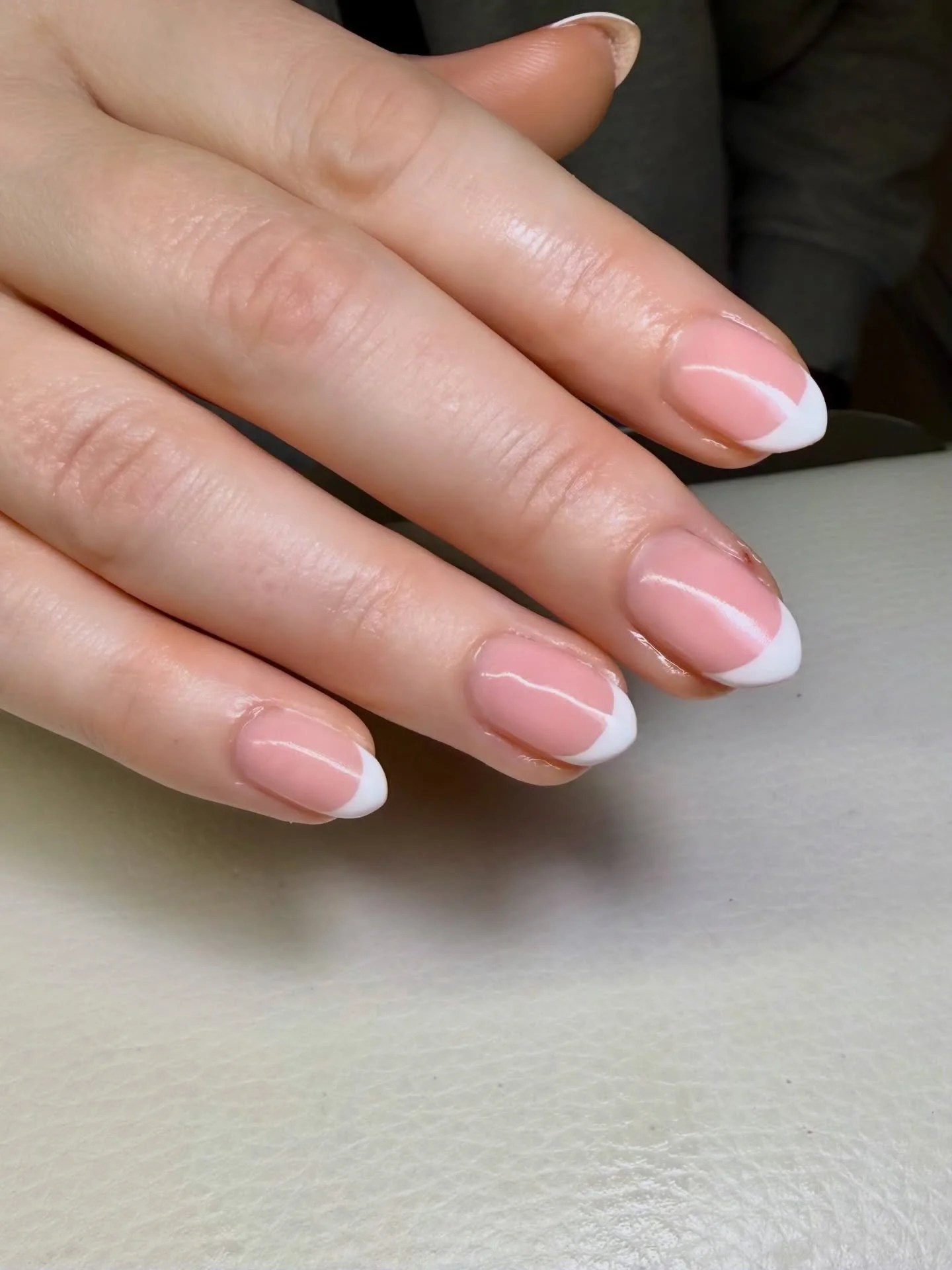 Classic French nails never go out of style 🫶🏻 

#tgbinsider #tgbacademy #wokingnails #biabnail #cleangirlaesthetic @the_gelbottle_inc 

Woking nail tech. Biab nails Woking. Guildford biab nails. French manicure. Natural nails. Teddy biab.