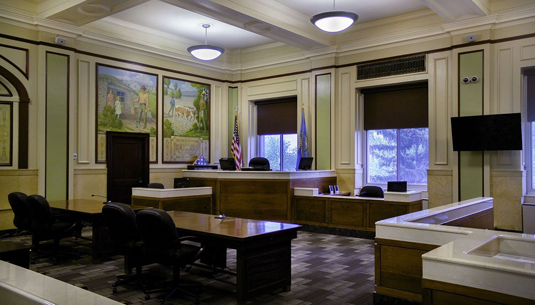 lg courtrm-1.jpg