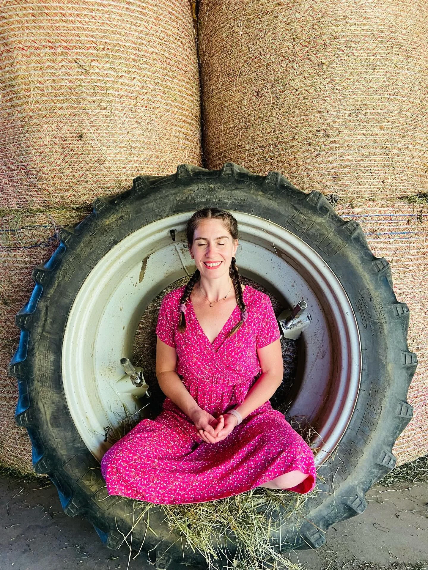 Ich habe gestern Yoga unterrichtet. Yoga des Herzens.
Ich liebe dieses Format.. So nebenbei. Und ich unterrichte es mittlerweile seit etwa 13 Jahren.

Gestern habe ich gesagt, dass das Herz nichts ausschlie&szlig;t.
 Und dass Herz-Yoga f&uuml;r mich 