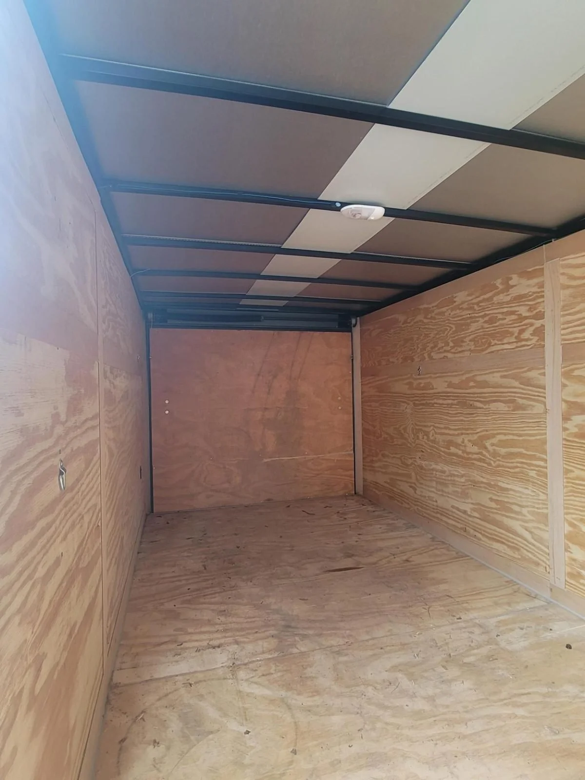 2026 CYNERGY CARGO LLC 7x16 Enclosed Trailer - SILVER - photo 3 - MLE Trailer Solutions