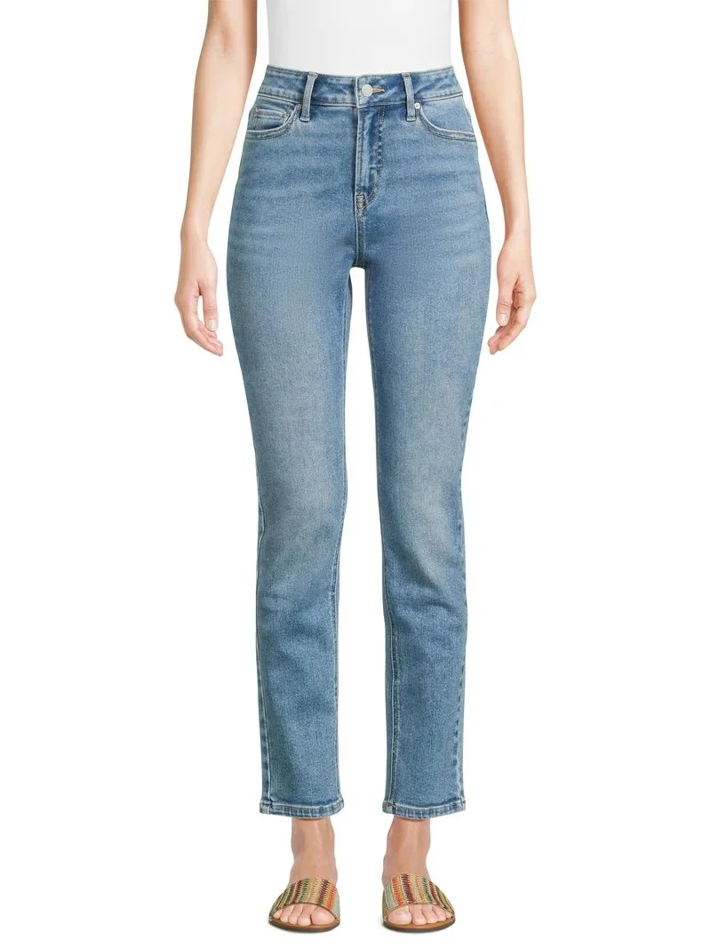 Straight mid rise jeans