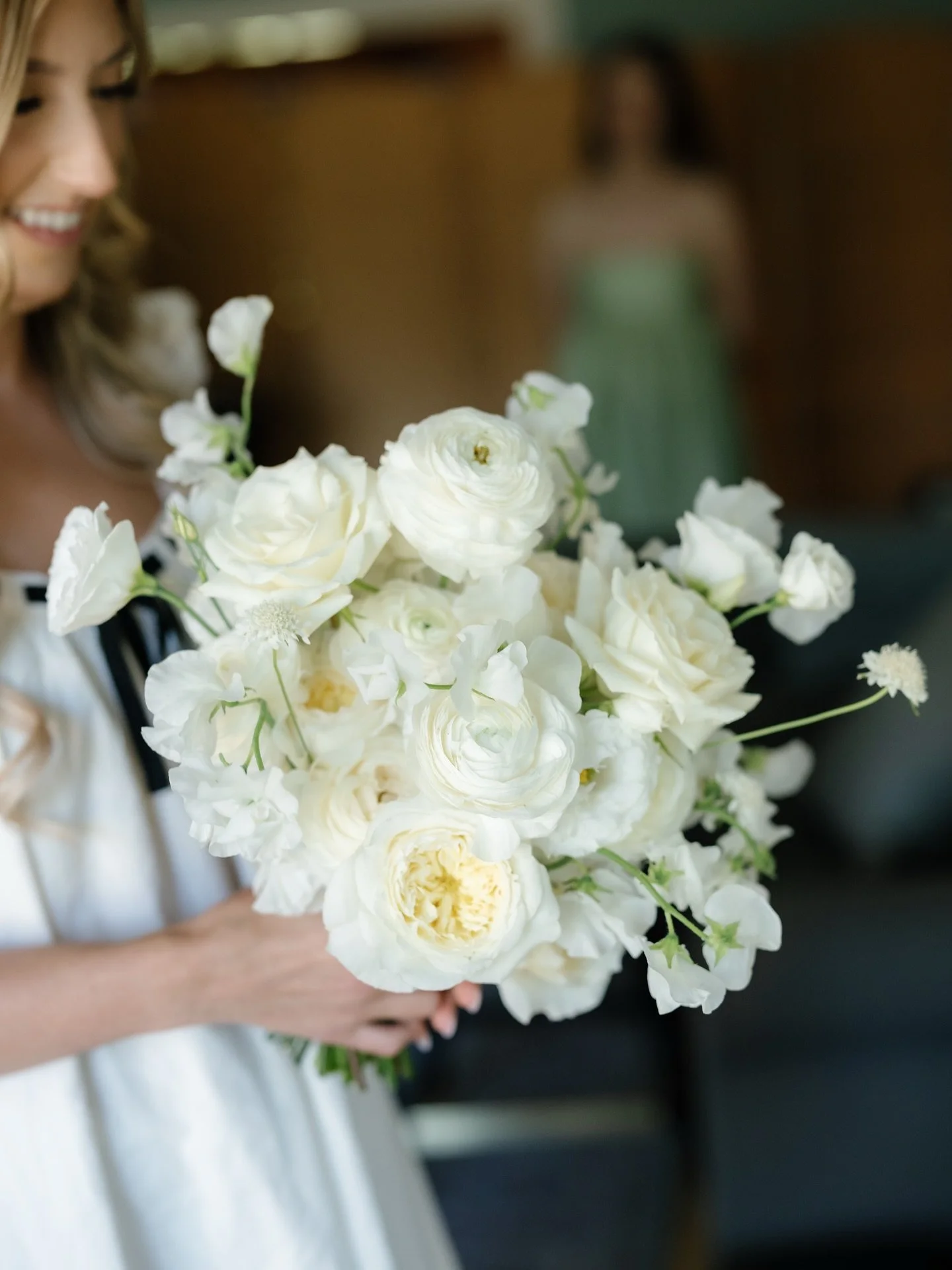 Whimsical whites &amp; candle light 🕯️

Venue @peronafarms 
Photo &amp; video @lisablanchephoto 
Floral @hazelnutflowers 
Entertainment @damicoentertainment 
Officiant @loveandlightweddingofficiants 
Hair @jessica_cavanaugh_ 
Makeup @gabsglamm 
Dres