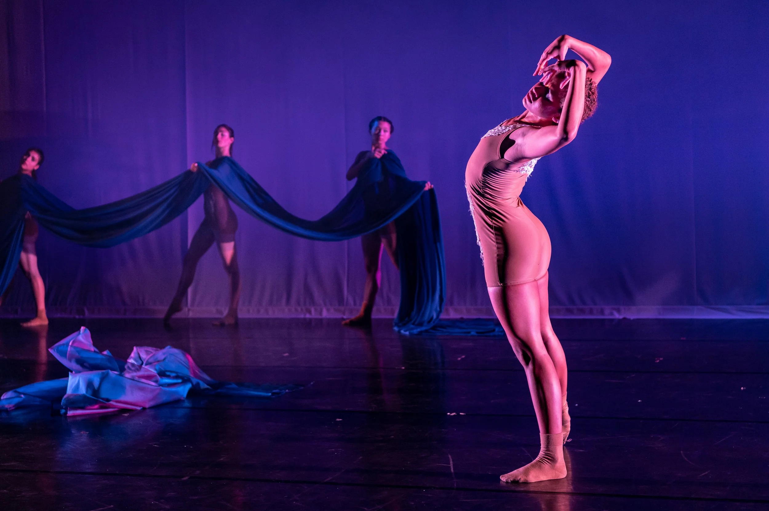 221116-Dylan Singleton-MFA Dance (Early Selects)-6.jpg