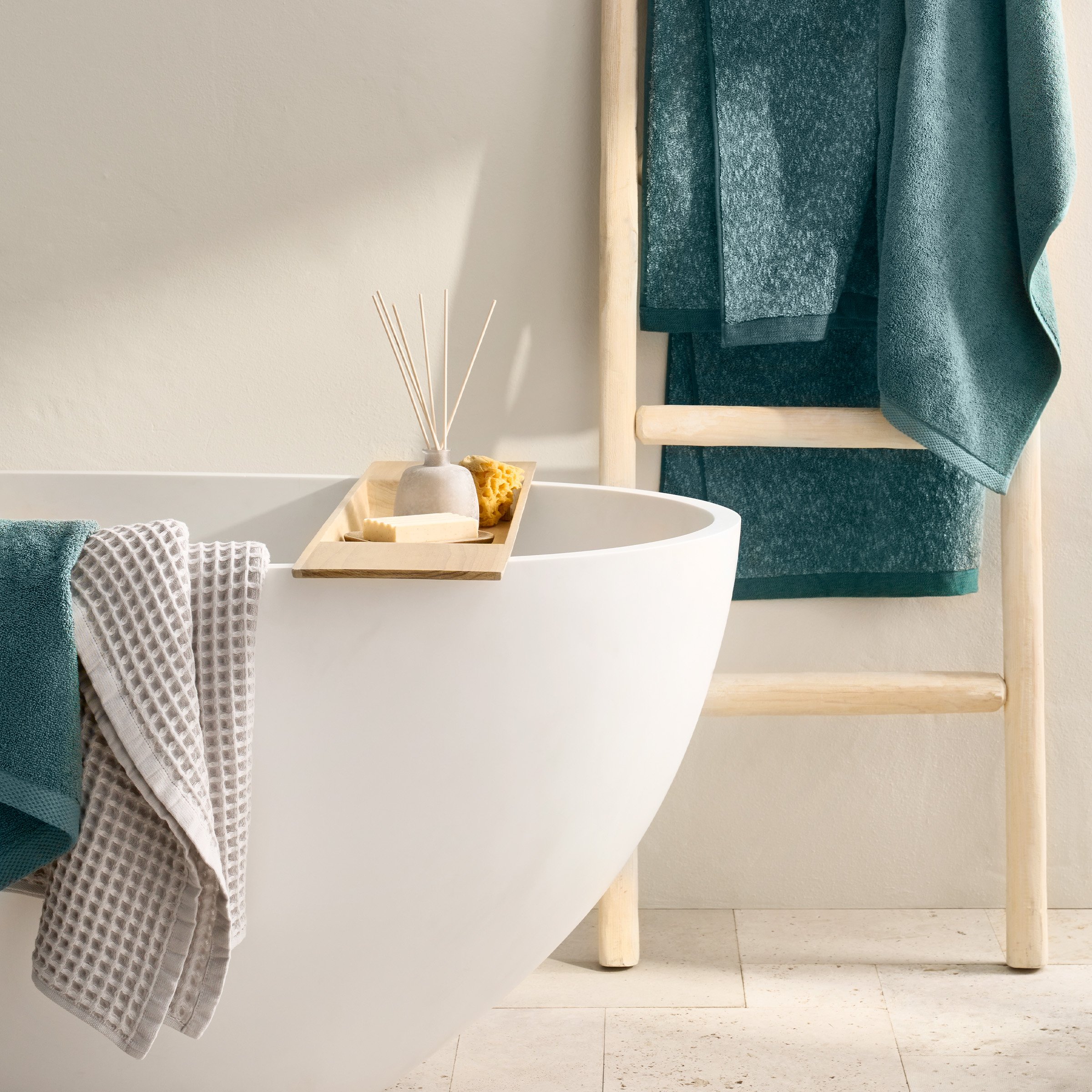 Casaluna Bath