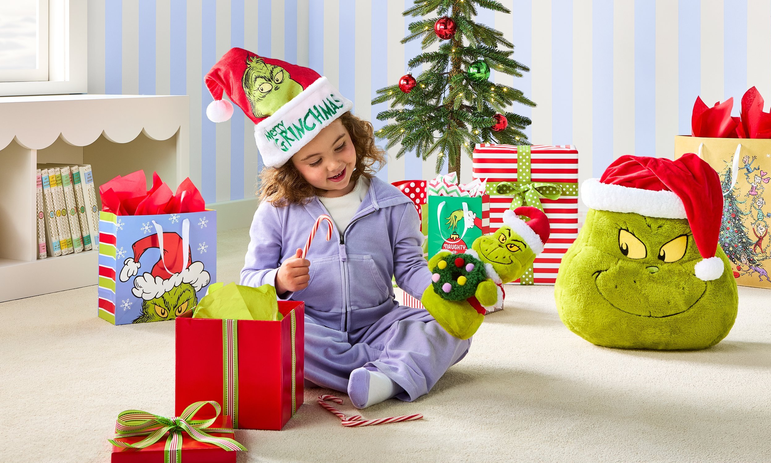 C-002426-01-040_Trim_Sept_wk01_GrinchCOPDriver.jpg