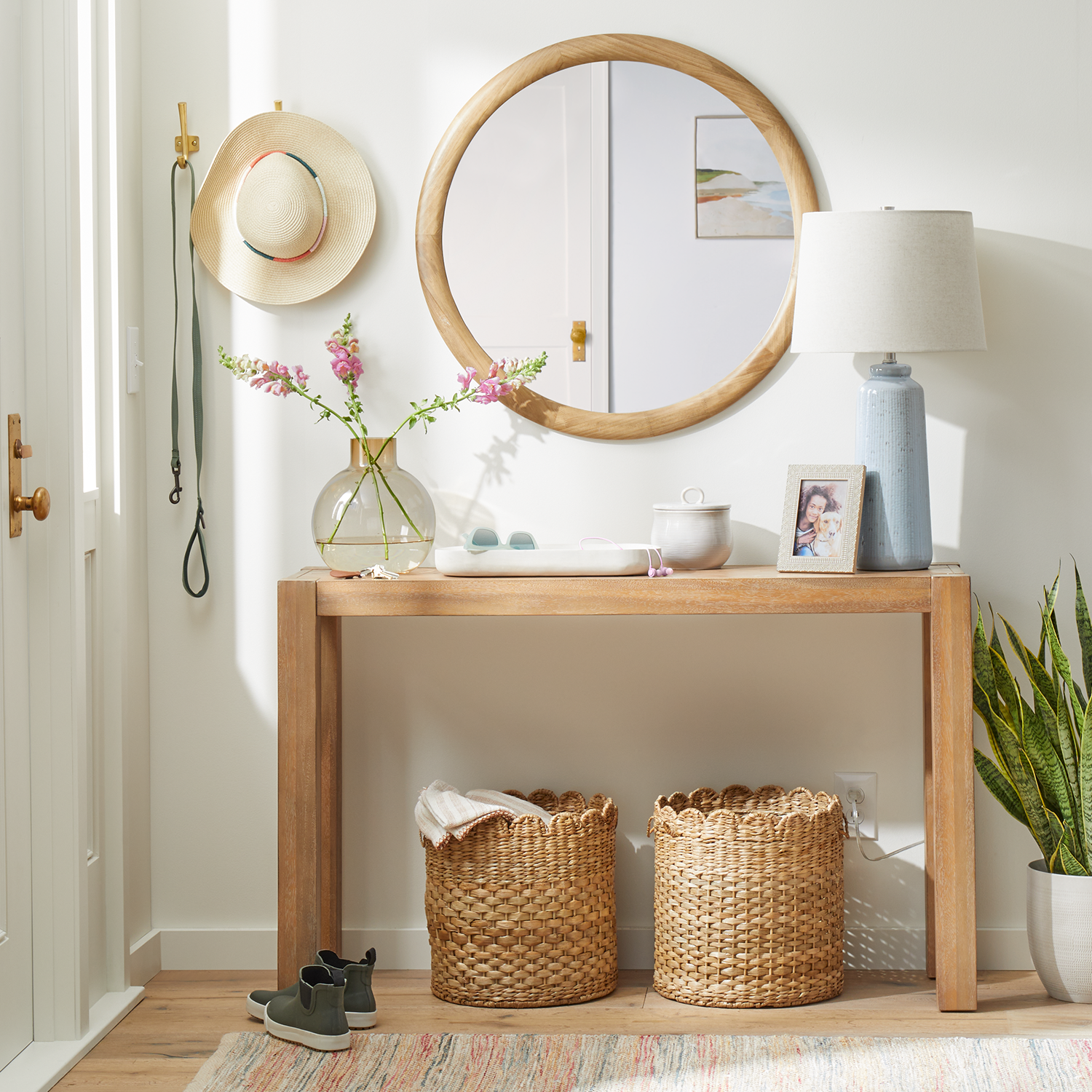 1500x1500_entryway.png