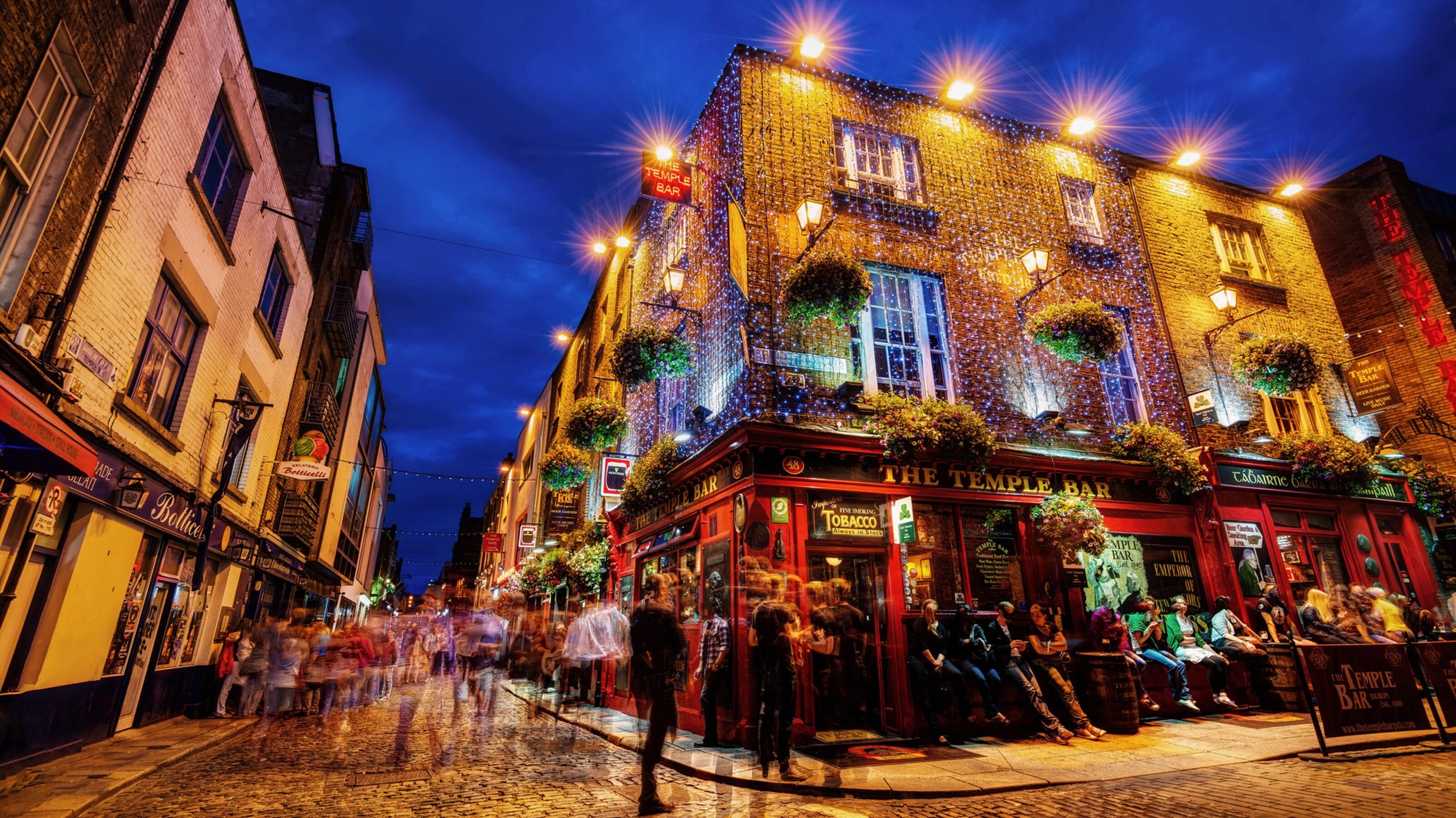 Dublin-Temple-Bar copy.jpg