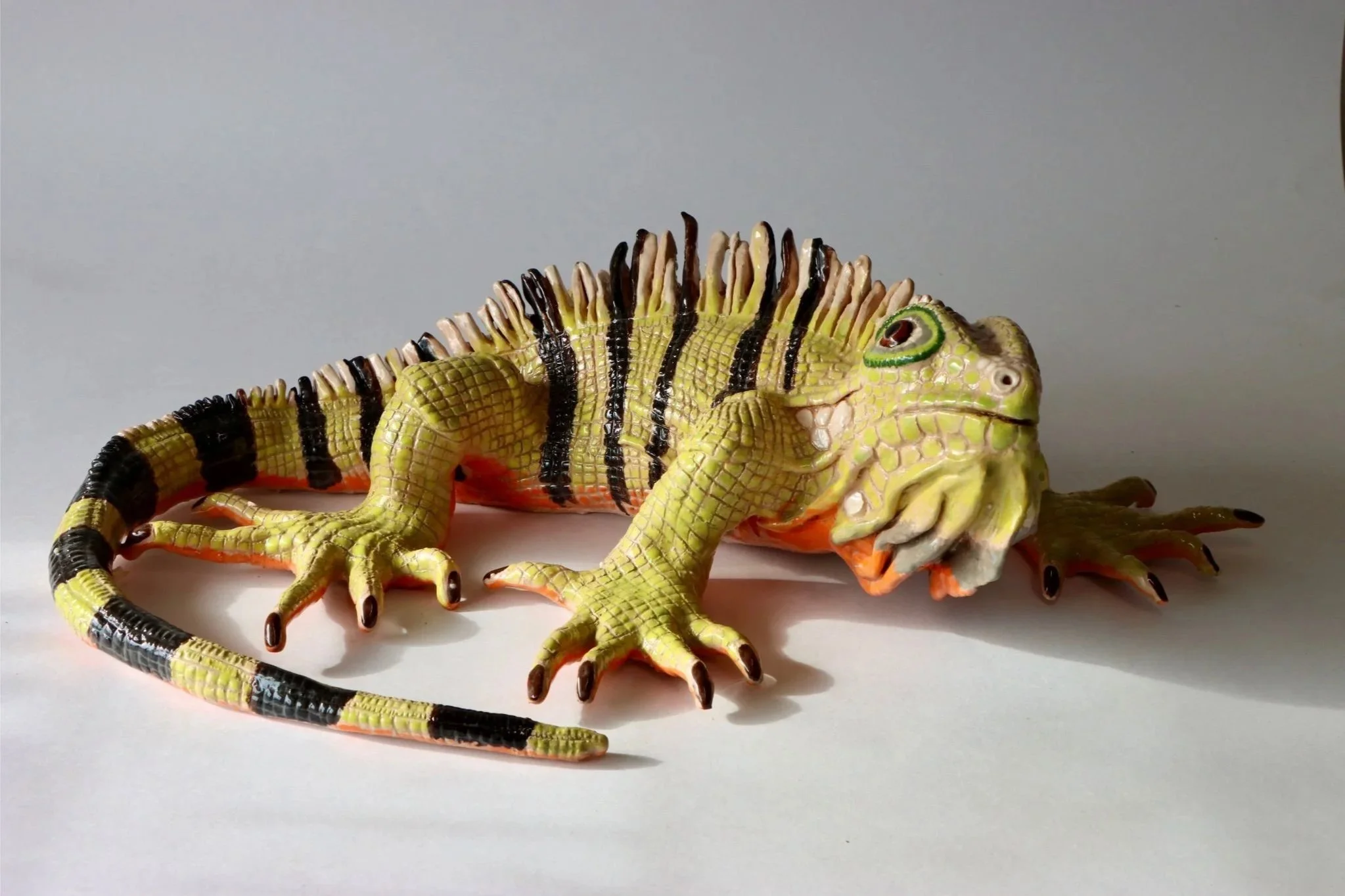 La Iguana (front)2025. Glazed Ceramics. 20” x 16”  x 6,3” inches.