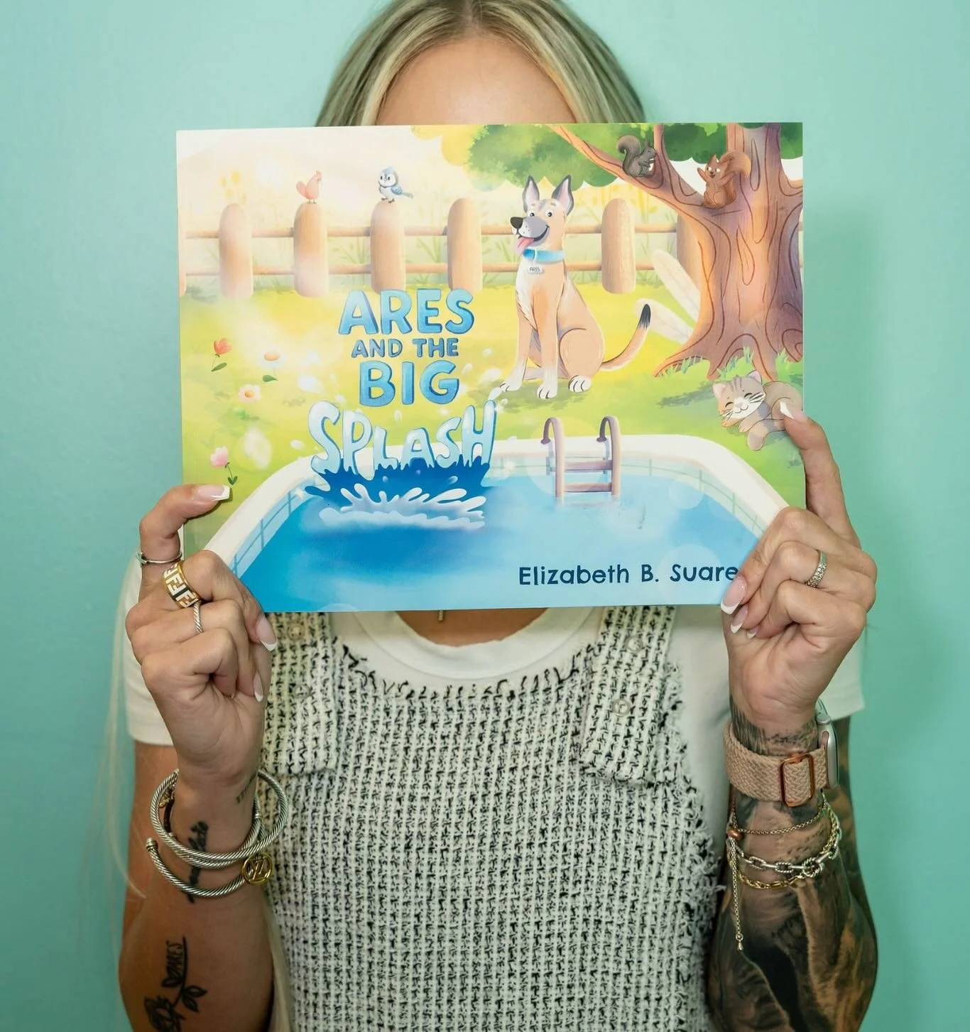 Hiding behind a dream come true. 📖💫🐶 

#AresAndTheBigSplash #ChildrensBook #AuthorLife #miami