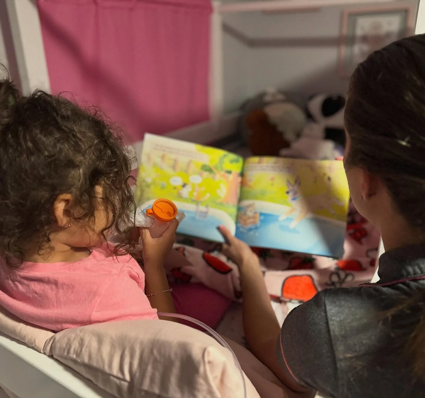 💞 May she always love stories, and may we always be part of hers.

#miami #author