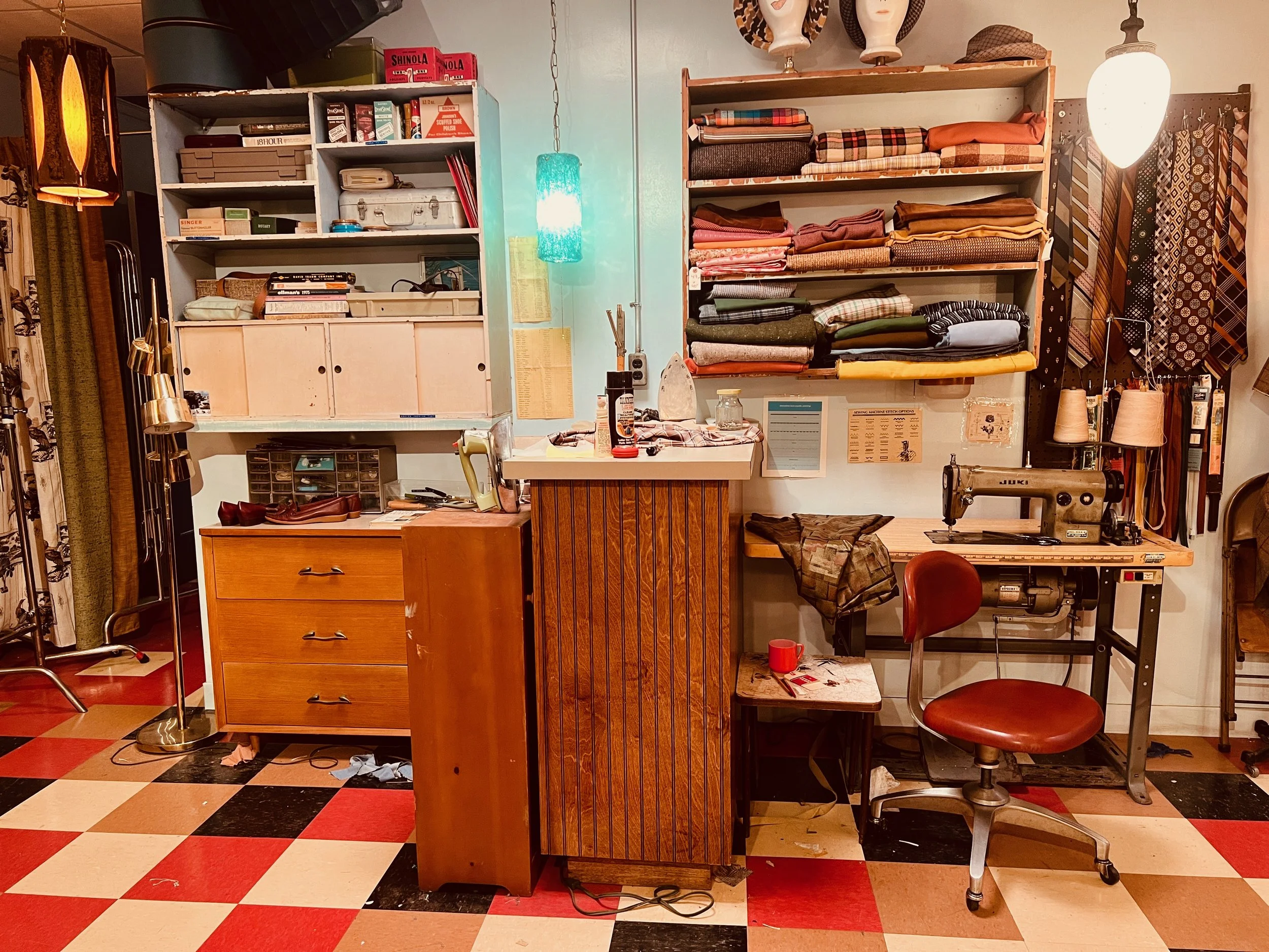 DressingRM IMG_7416 CJB.jpeg