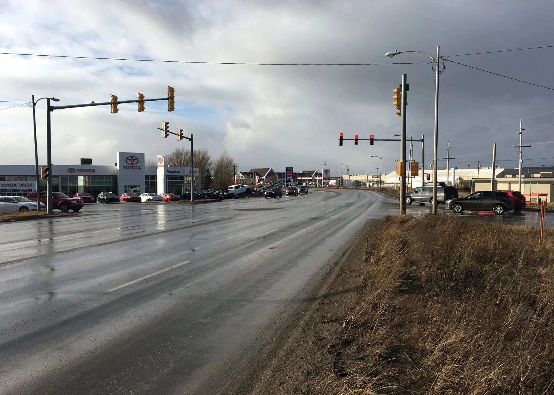 Lewin Parkway and Confederation Intersection, second angle