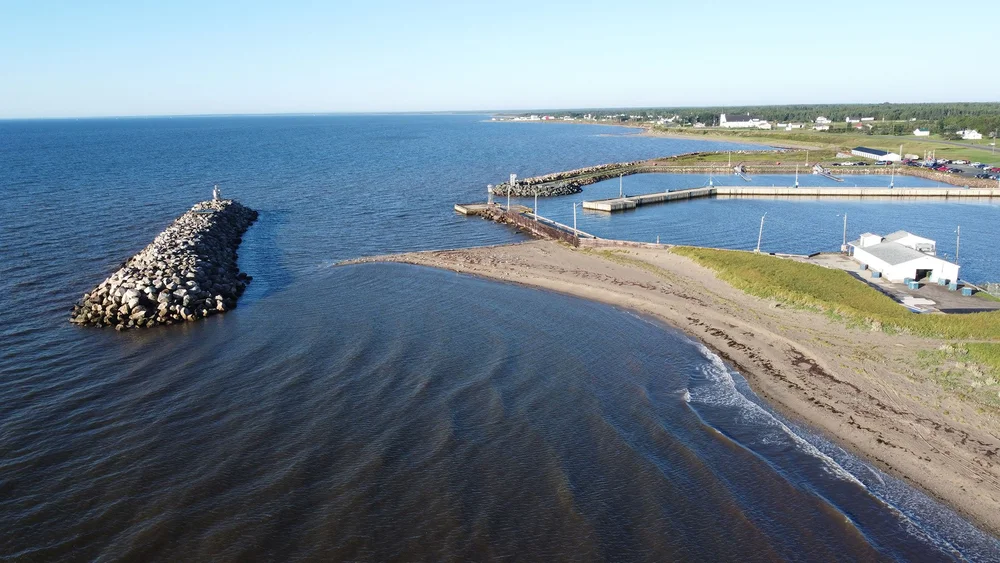 Pointe-Sapin, Breakwater