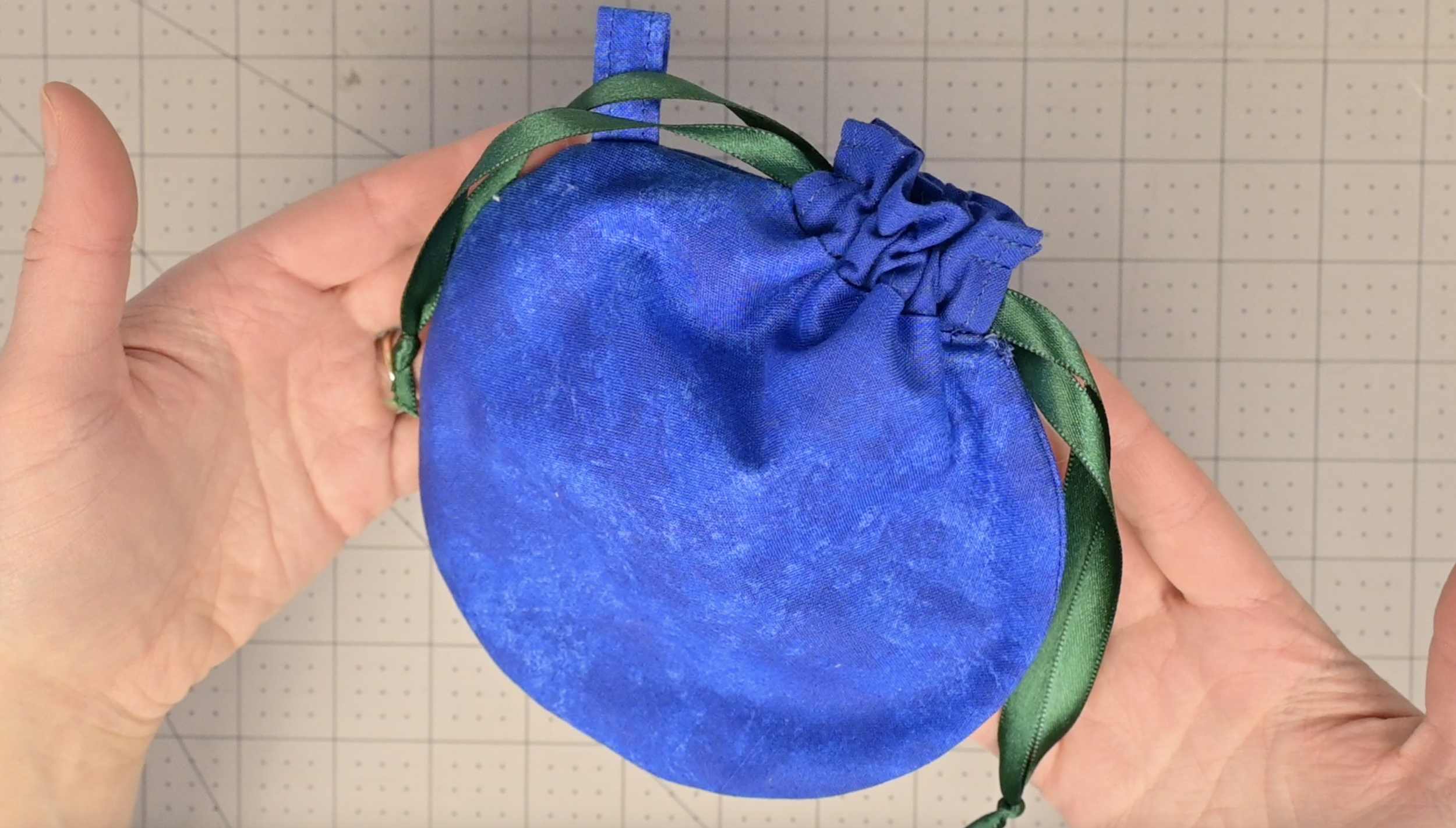 Blueberry Drawstring Pouch (Lined) Step-by-Step Tutorial / Free Downloadable Pattern!