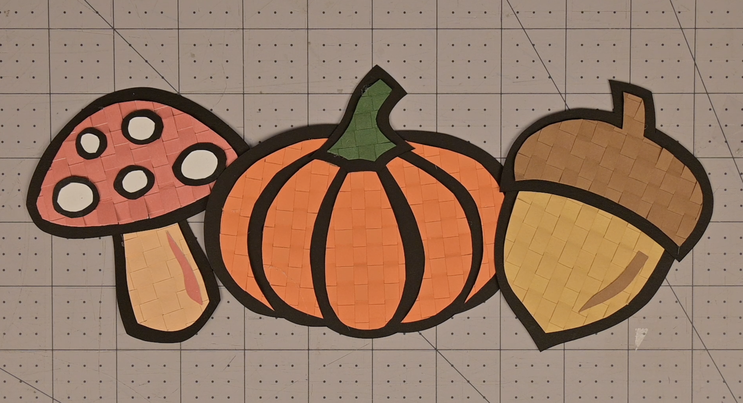 3 Fall-Themed Paper Weaves Step-by-Step Tutorial / Perfect for Garland (Free Downloadable Template)