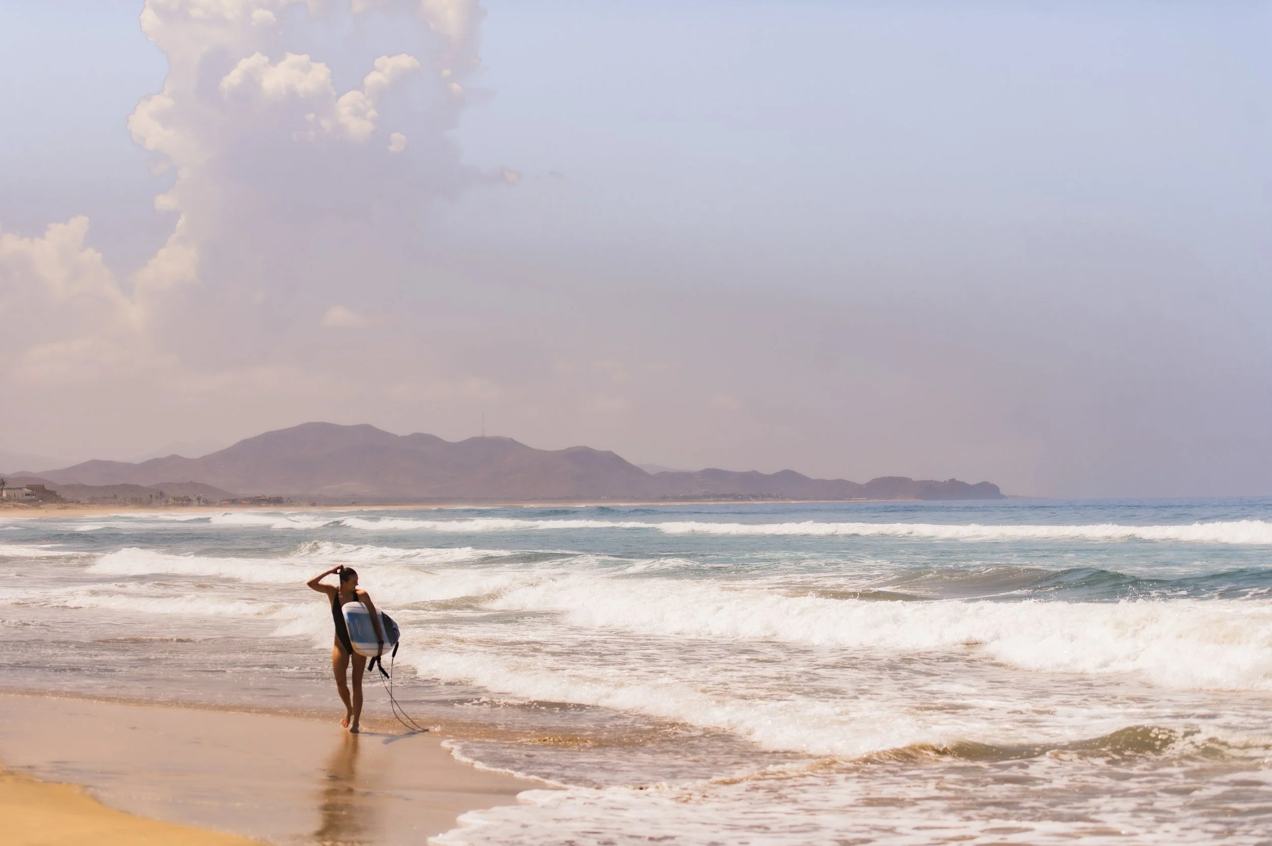Cerritos Surf Town, Todos Santos