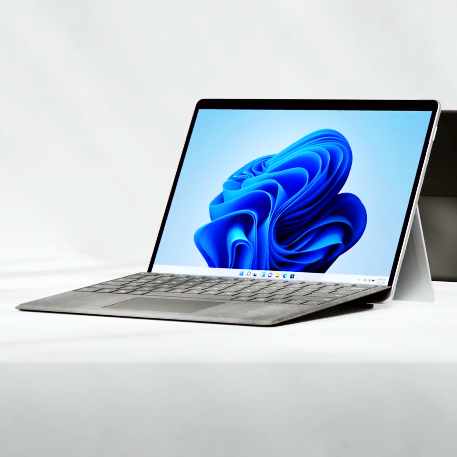 MICROSOFT | Surface Pro 8