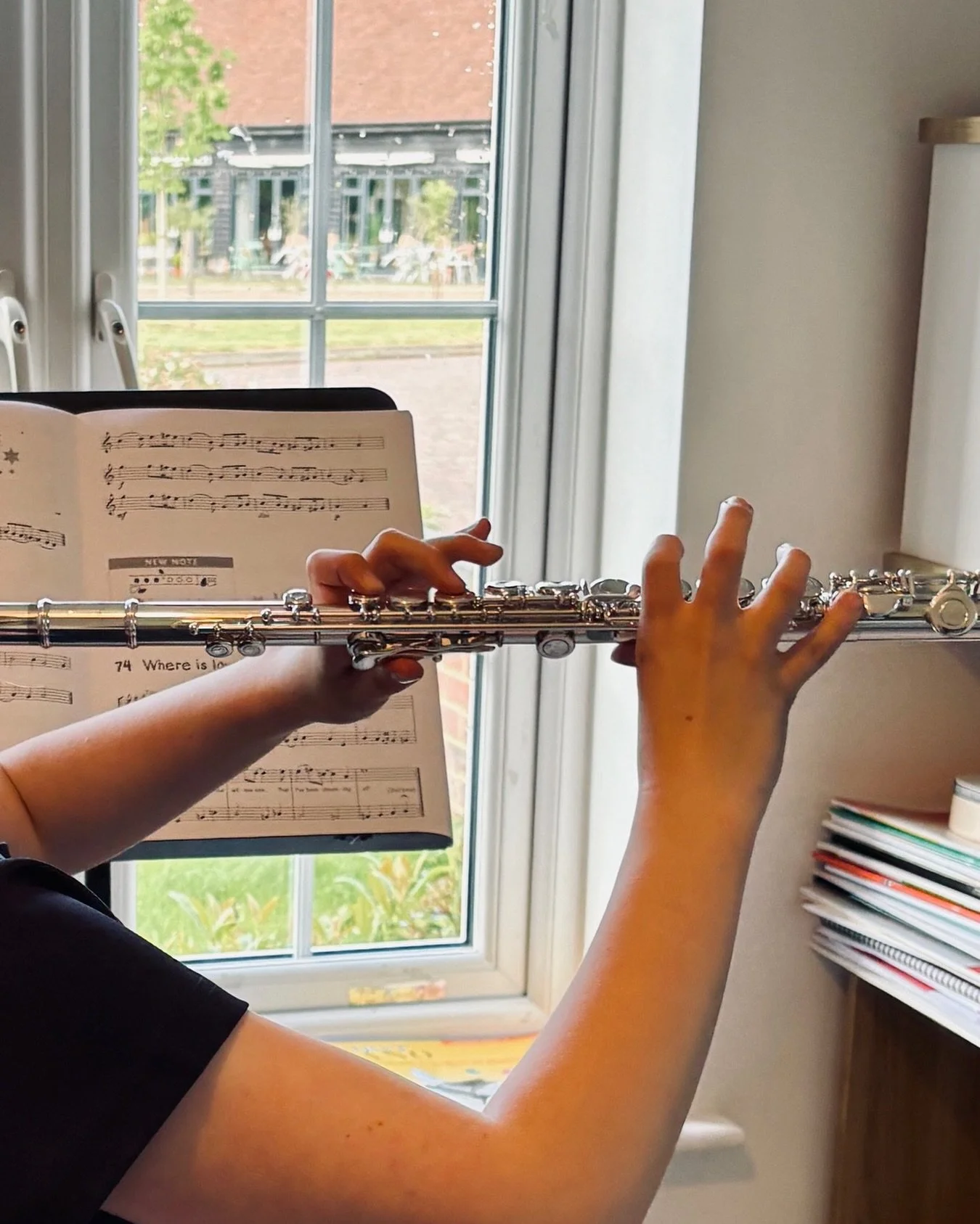 Another week of private lessons complete! A few students are gearing up to exams after the half term break - their dedication, resilience and determination has really shone through this week! #playtoplaymusic #alfold #fluteteacher #surreymusicteacher