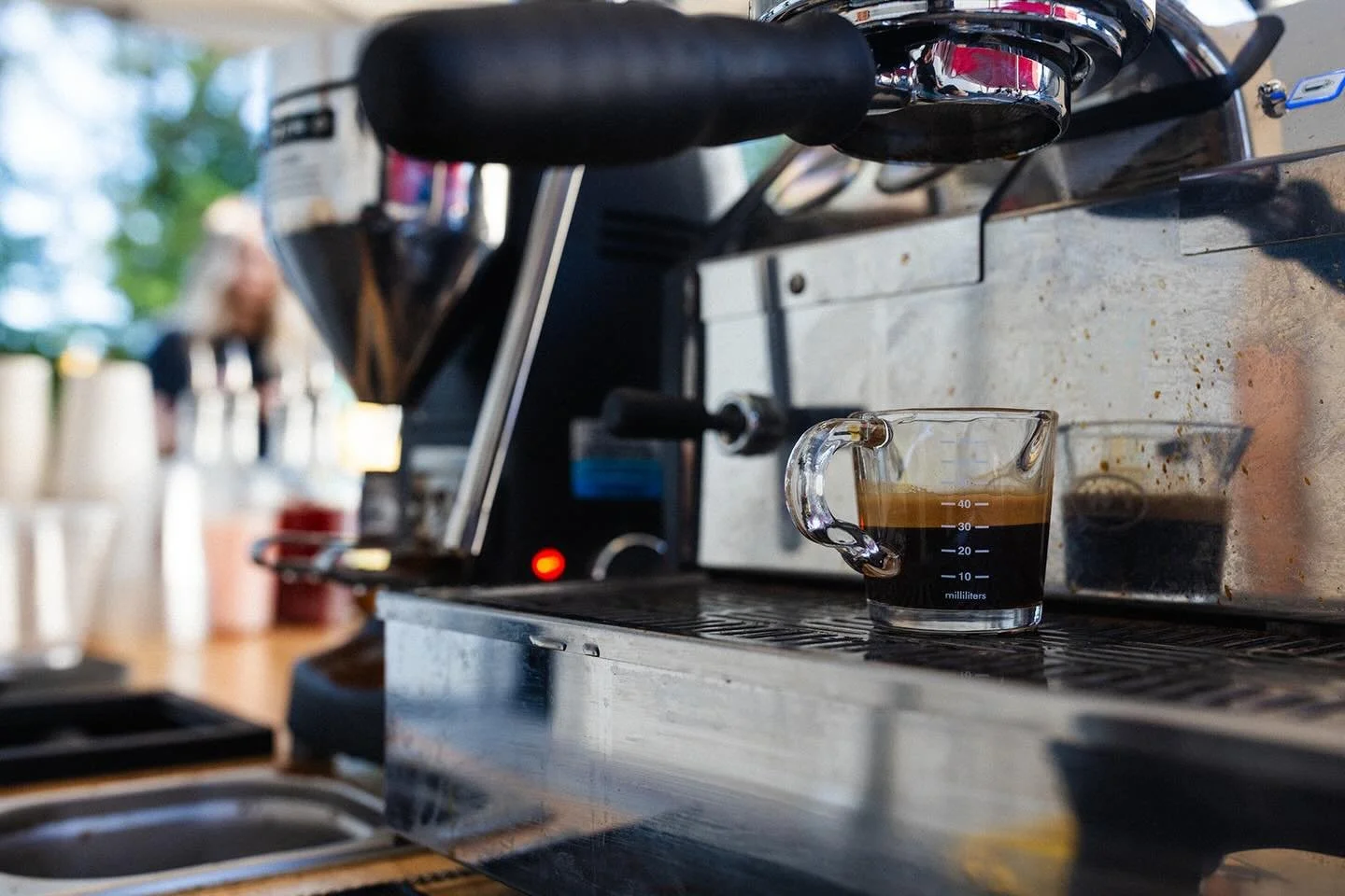 it&rsquo;s friday! you deserve a double shot. 

#charleston #coffee #espresso #coffeecart