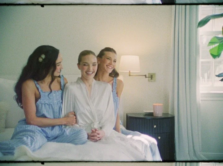 Can&rsquo;t get over the 16mm from Reagan and Josh&rsquo;s wedding. Sharing are a few favorite moments. ✨ 
.
.
.
Planner: @keely.thorne.events @julie.marie.myers
Venue: @juniorleagueofhouston
Dance floor: @mikesdancefloorrentals
Makeup: @mua.caroline