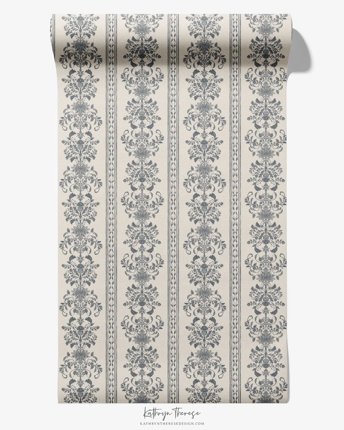 Bridger in Navy / Cream