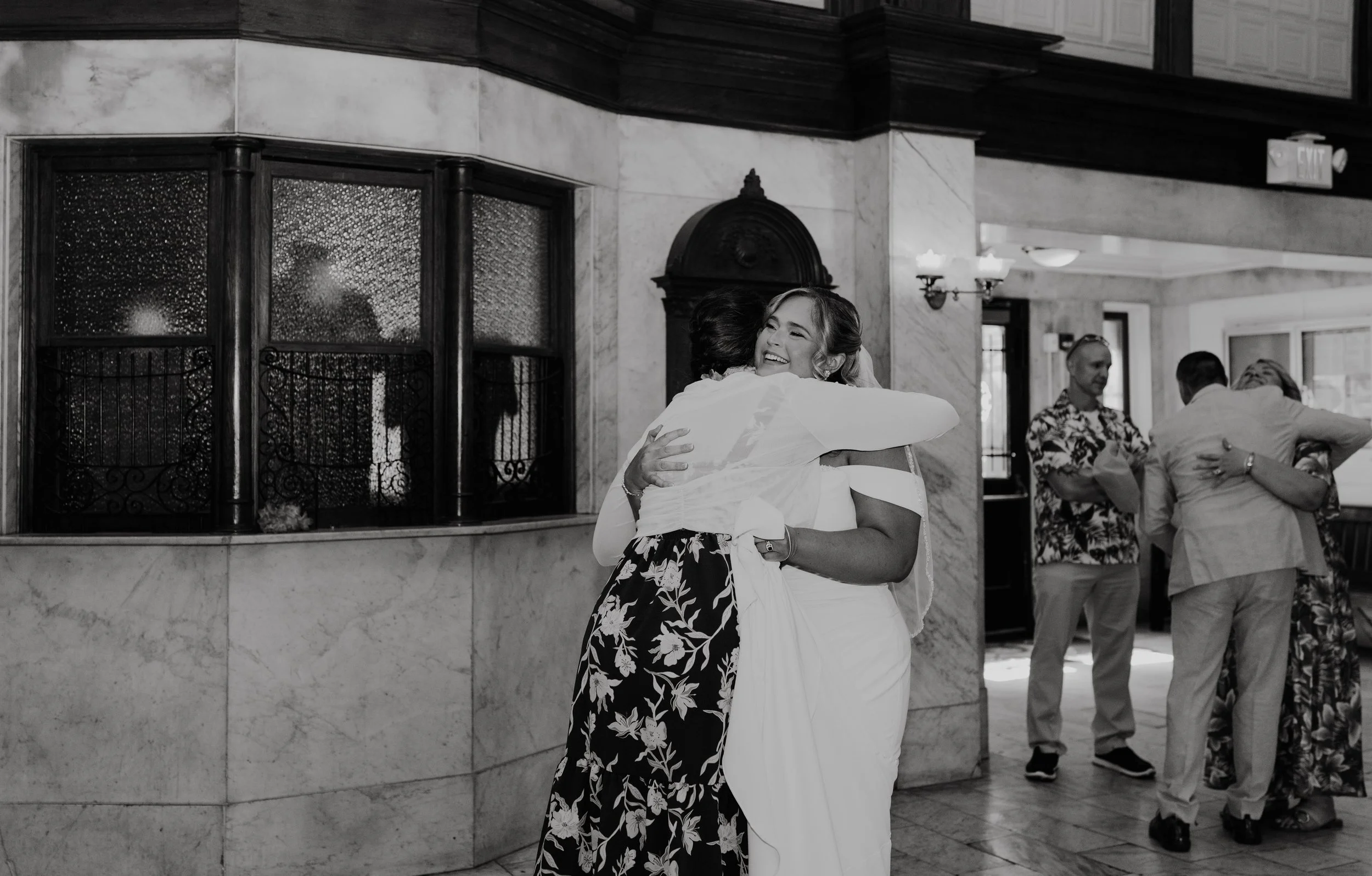 ohdeercollective-ohio-engagement-wedding-photographer-station67-130.jpg