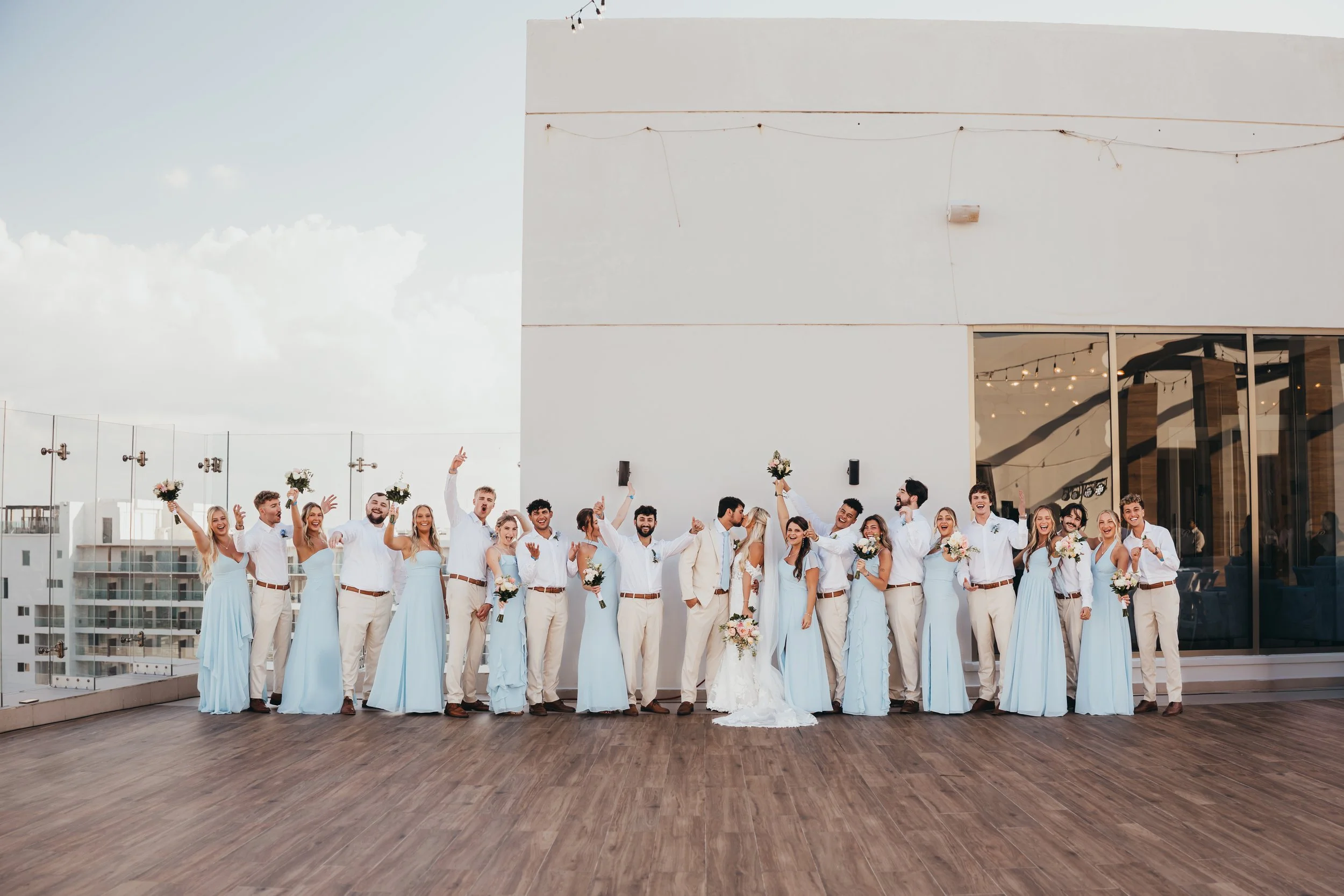 ohdeercollective-cancun-royaltonsplash-ohio-wedding-photographer-701.jpg