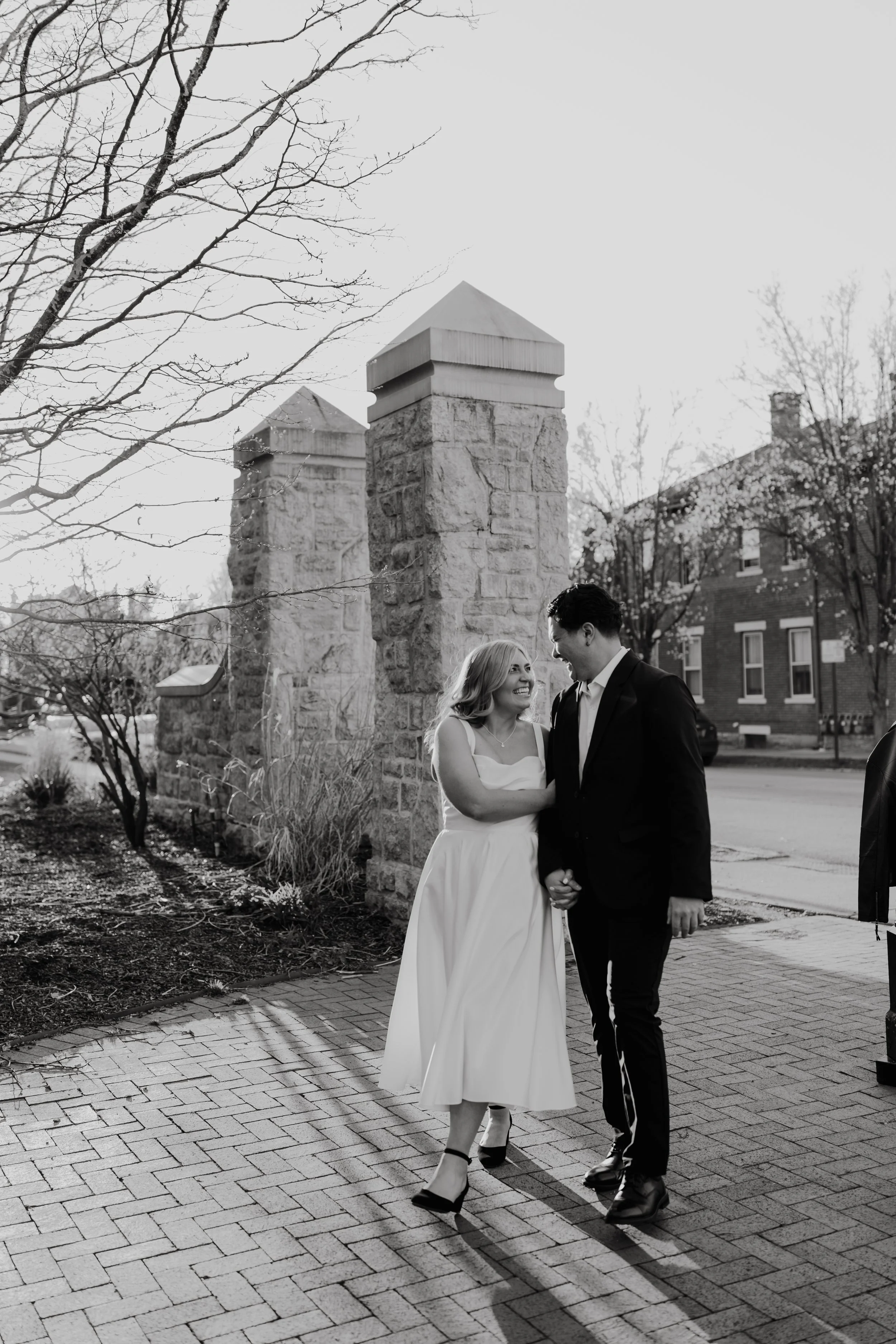 ohdeercollective-ohio-engagement-schiller-park-german-village-wedding-photographer-32.jpg