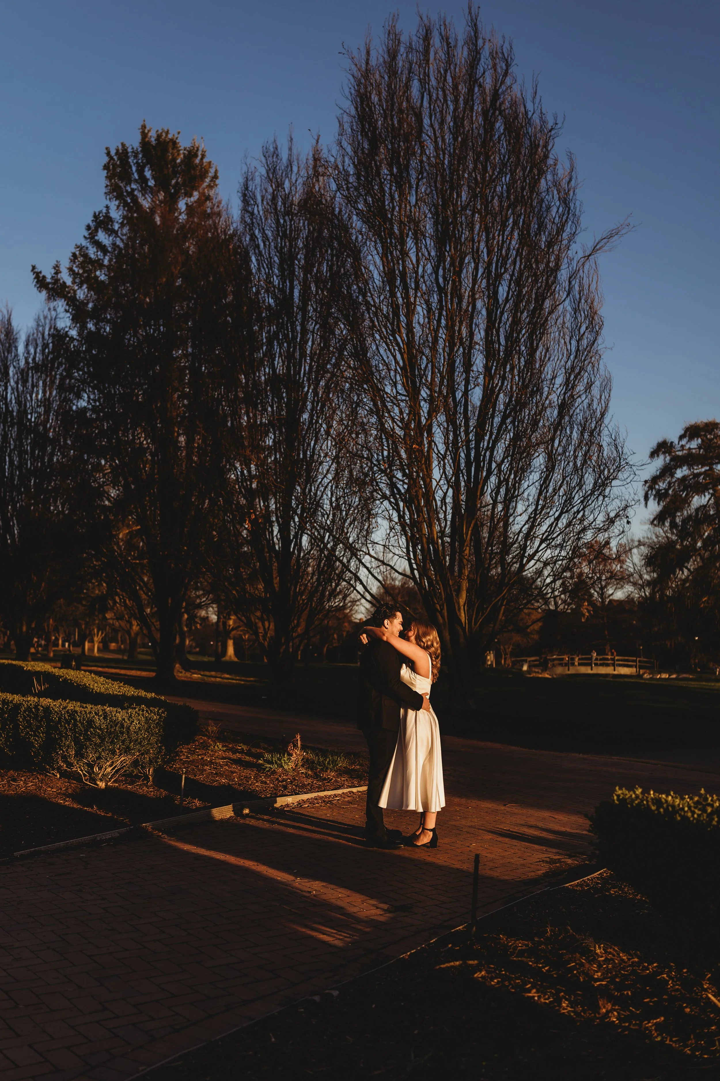 ohdeercollective-ohio-engagement-schiller-park-german-village-wedding-photographer-40.jpg