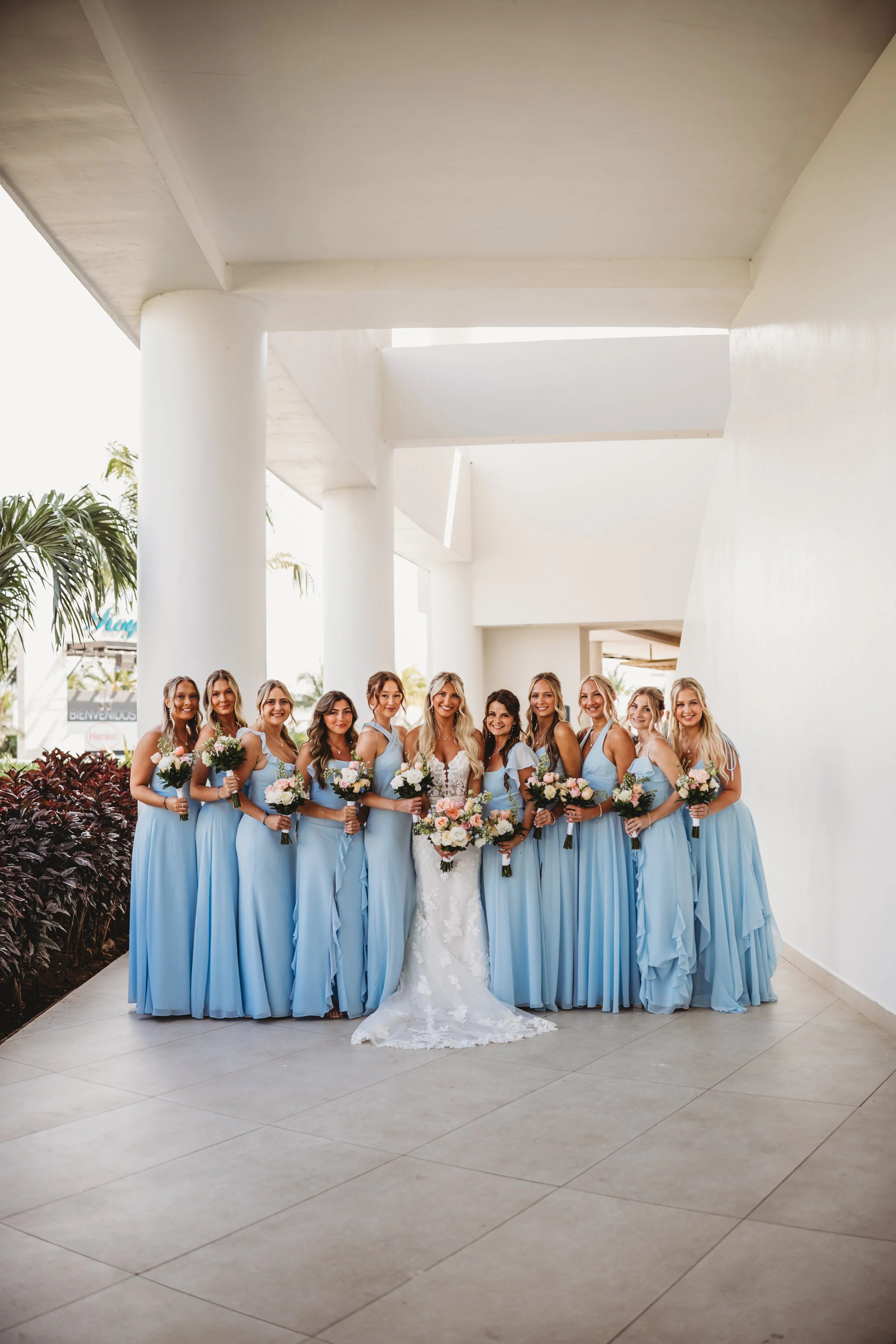 ohdeercollective-cancun-royaltonsplash-ohio-wedding-photographer-347.jpg