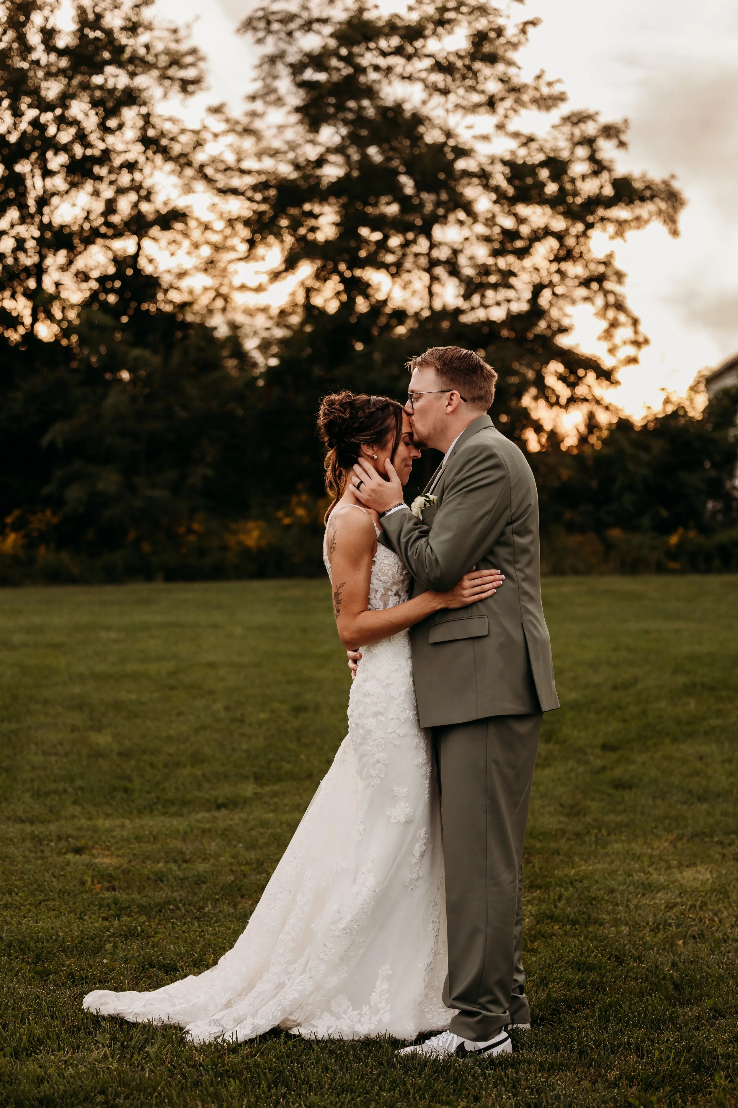ohdeercollective-ohio-engagement-wedding-maternity-photographer-birdseyebarn-norton-46.jpg