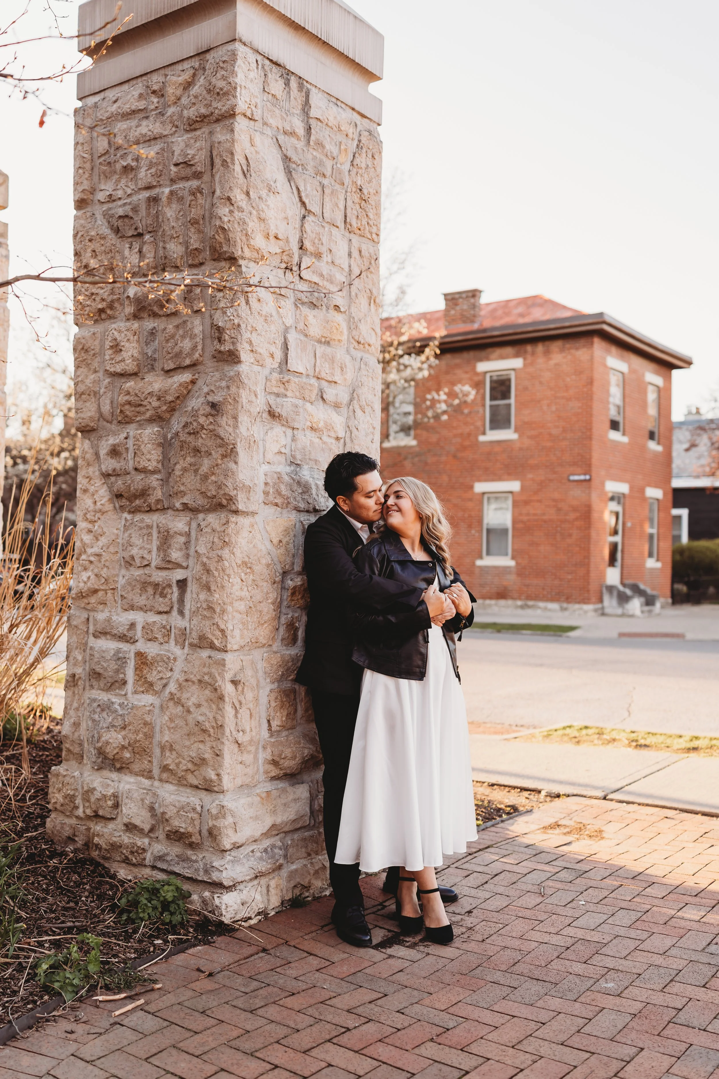 ohdeercollective-ohio-engagement-schiller-park-german-village-wedding-photographer-20.jpg
