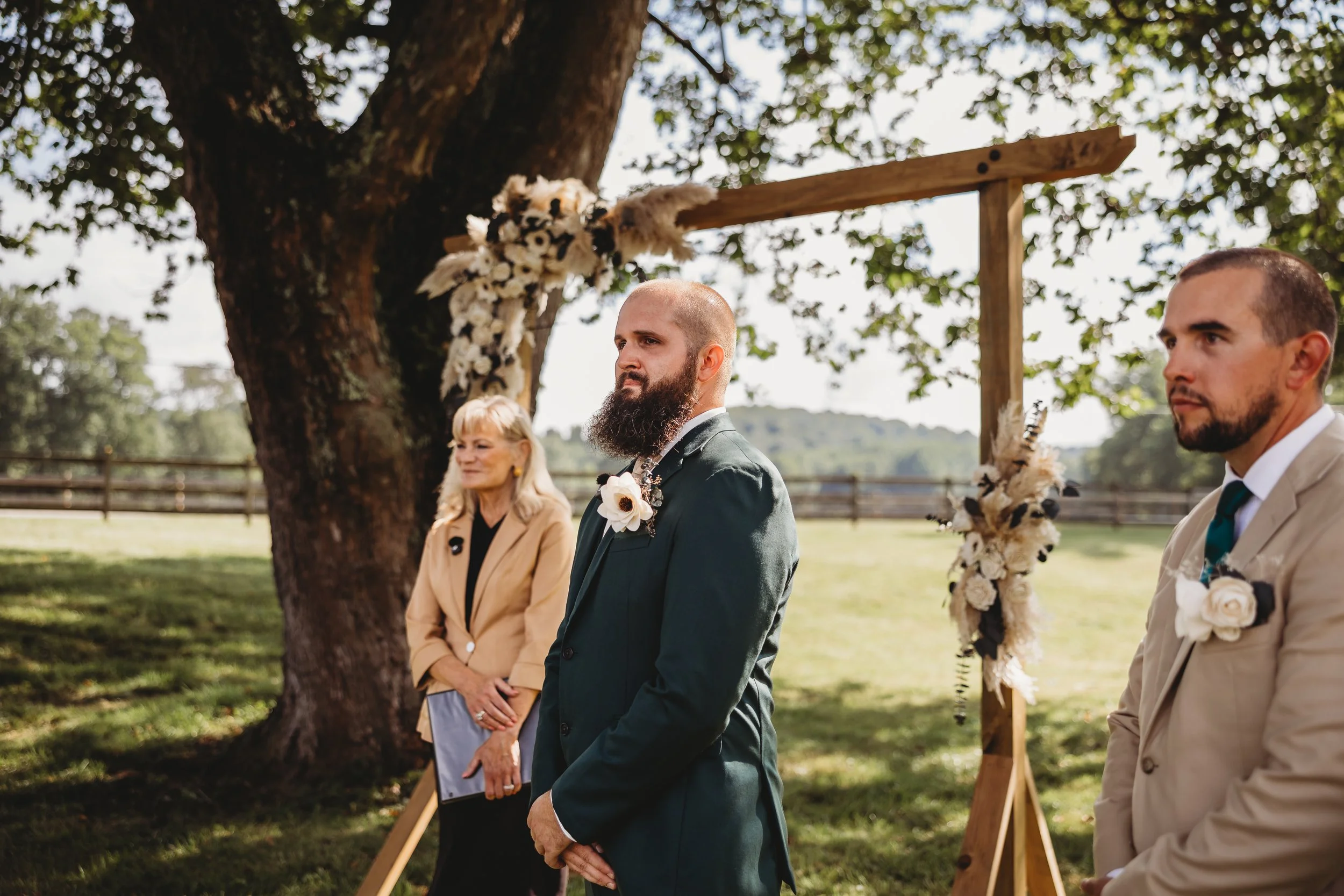 ohdeercollective-ohio-engagement-wedding-maternity-photographer-barnatrushcreek-14.jpg