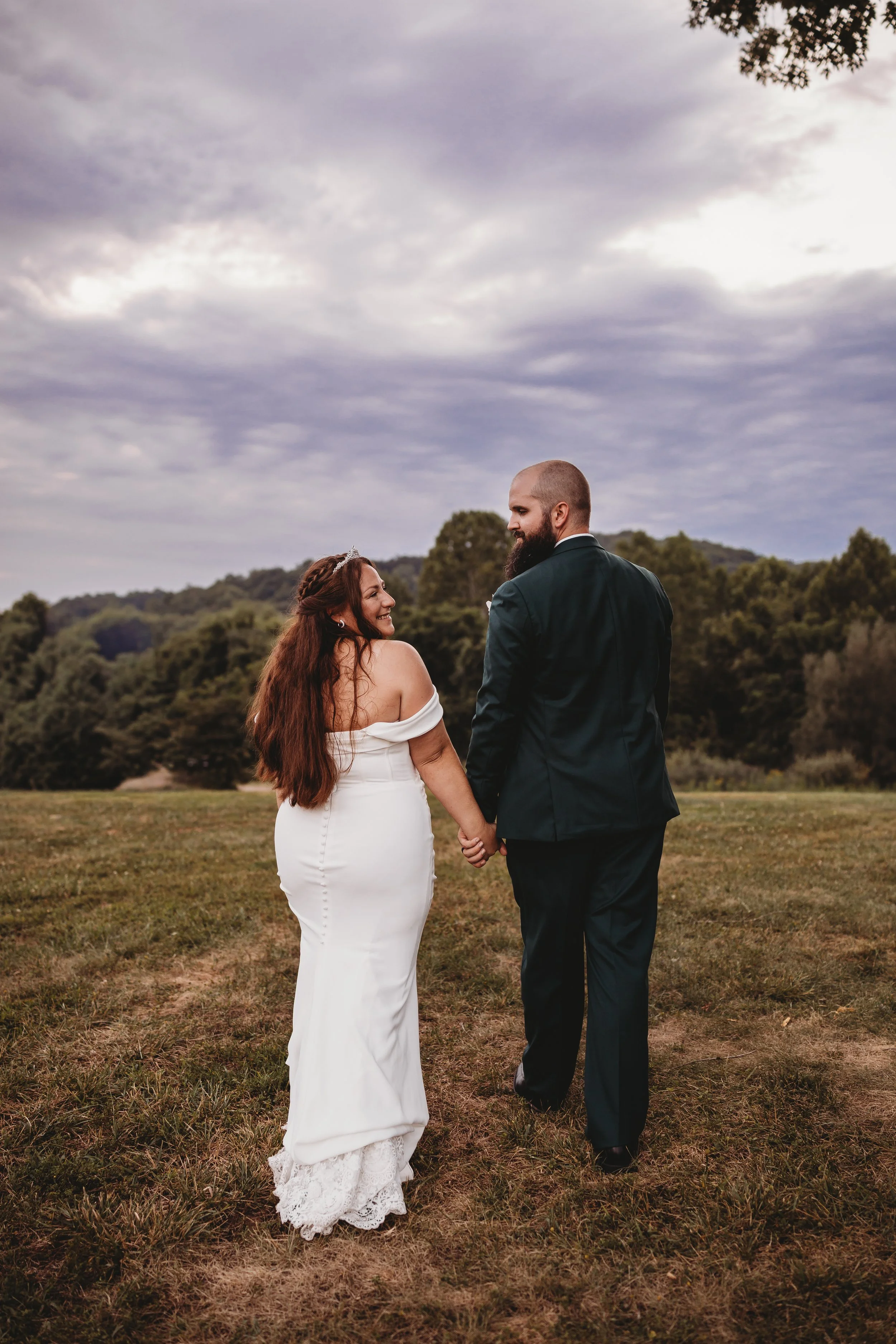 ohdeercollective-ohio-engagement-wedding-maternity-photographer-barnatrushcreek-35.jpg