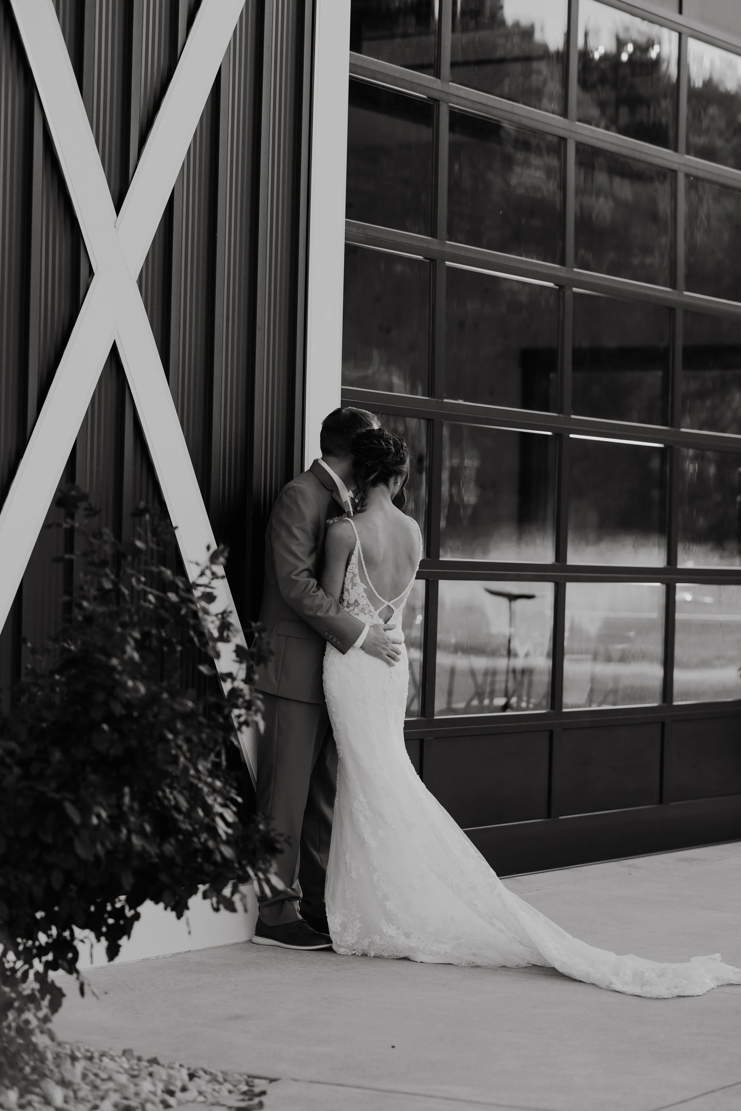 ohdeercollective-ohio-engagement-wedding-maternity-photographer-birdseyebarn-norton-34.jpg