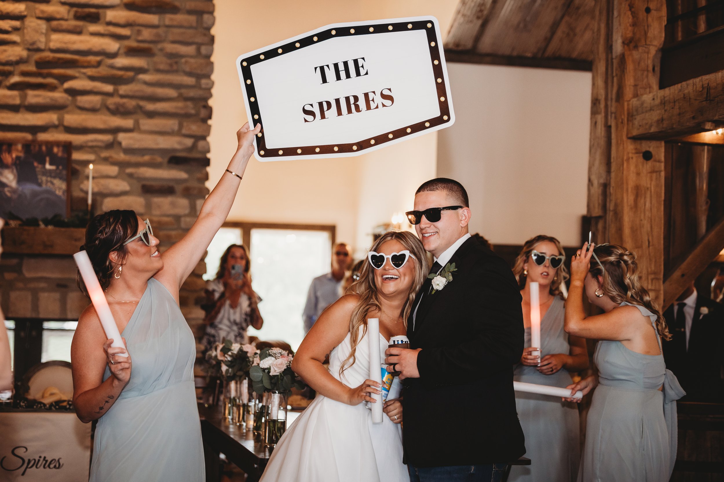 ohdeercollective-ohio-engagement-wedding-photographer-oldbarnsatdryrunfarms-34.jpg