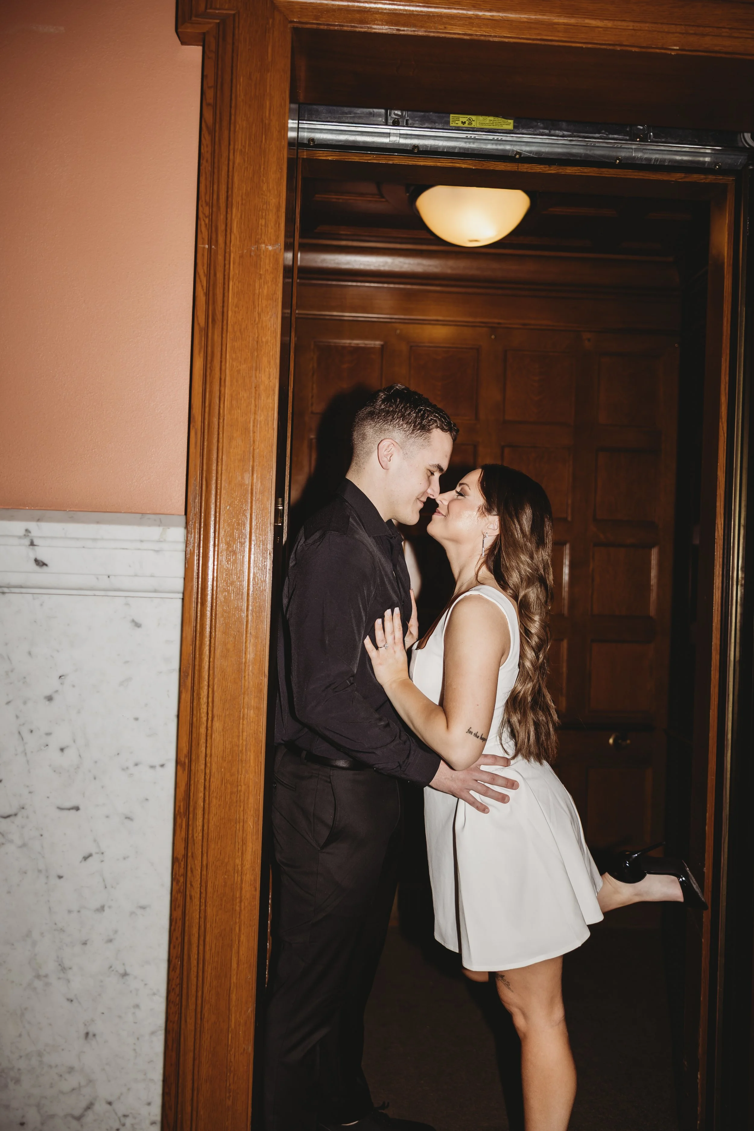 ohdeercollective-ohio-statehouse-wedding-photographer-104.jpg