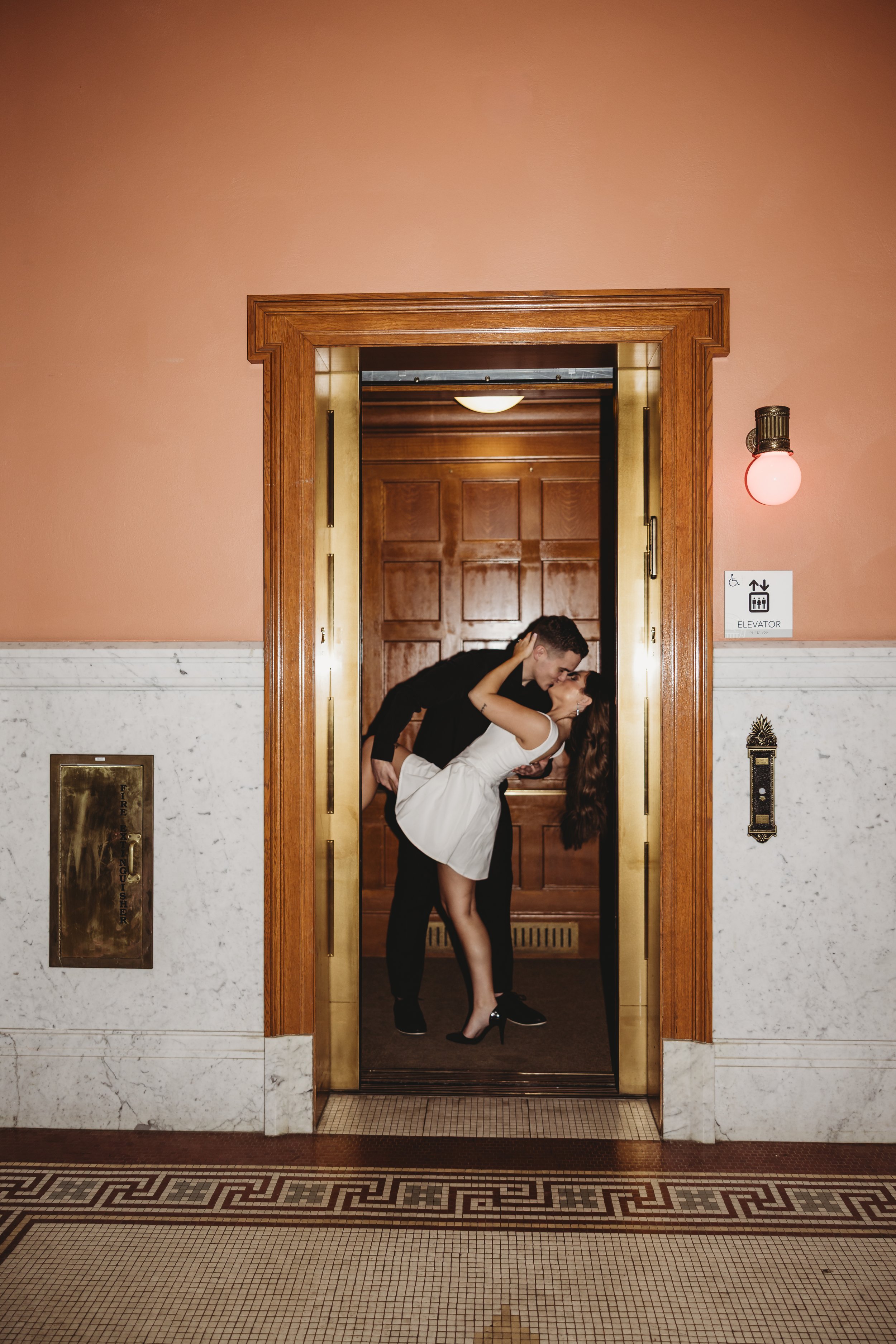 ohdeercollective-ohio-statehouse-wedding-photographer-110.jpg