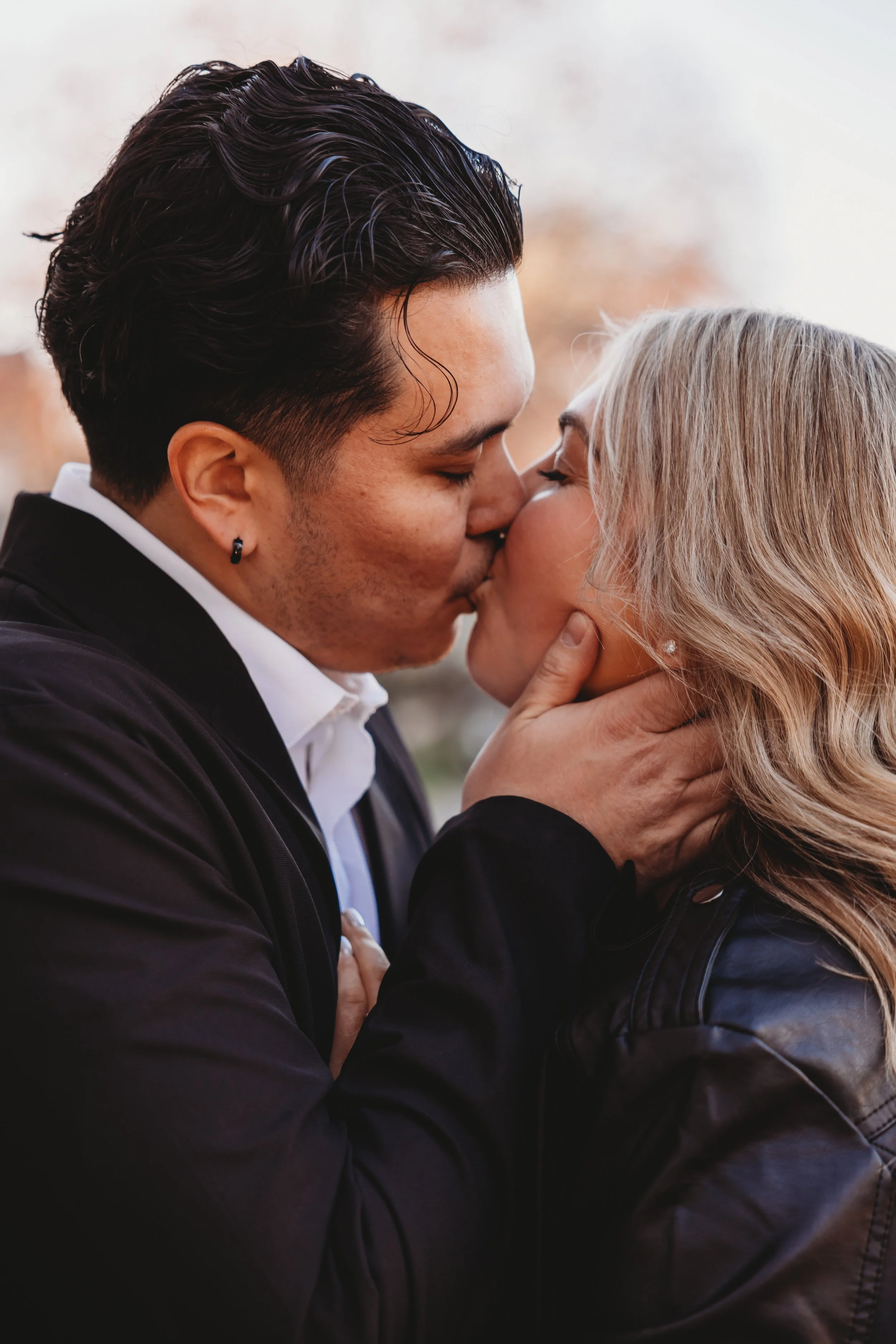 ohdeercollective-ohio-engagement-schiller-park-german-village-wedding-photographer-29.jpg