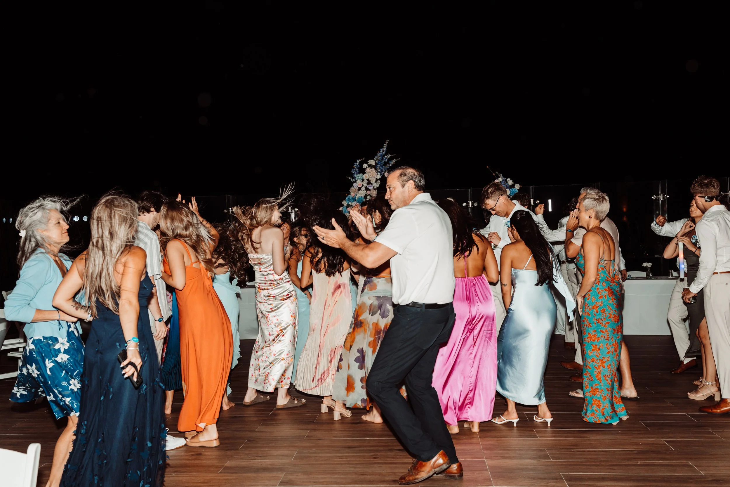 ohdeercollective-cancun-royaltonsplash-ohio-wedding-photographer-1395.jpg