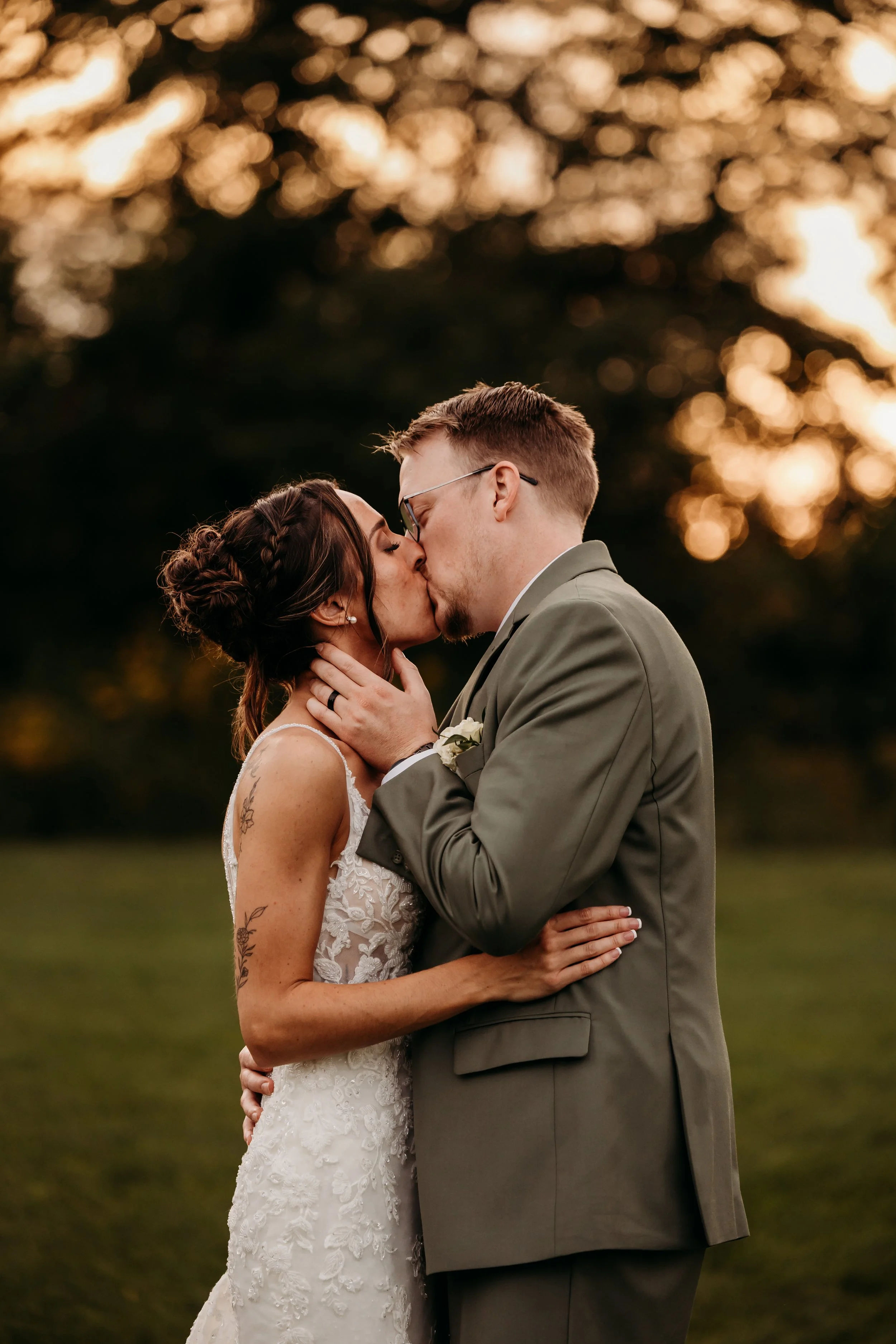 ohdeercollective-ohio-engagement-wedding-maternity-photographer-birdseyebarn-norton-45.jpg