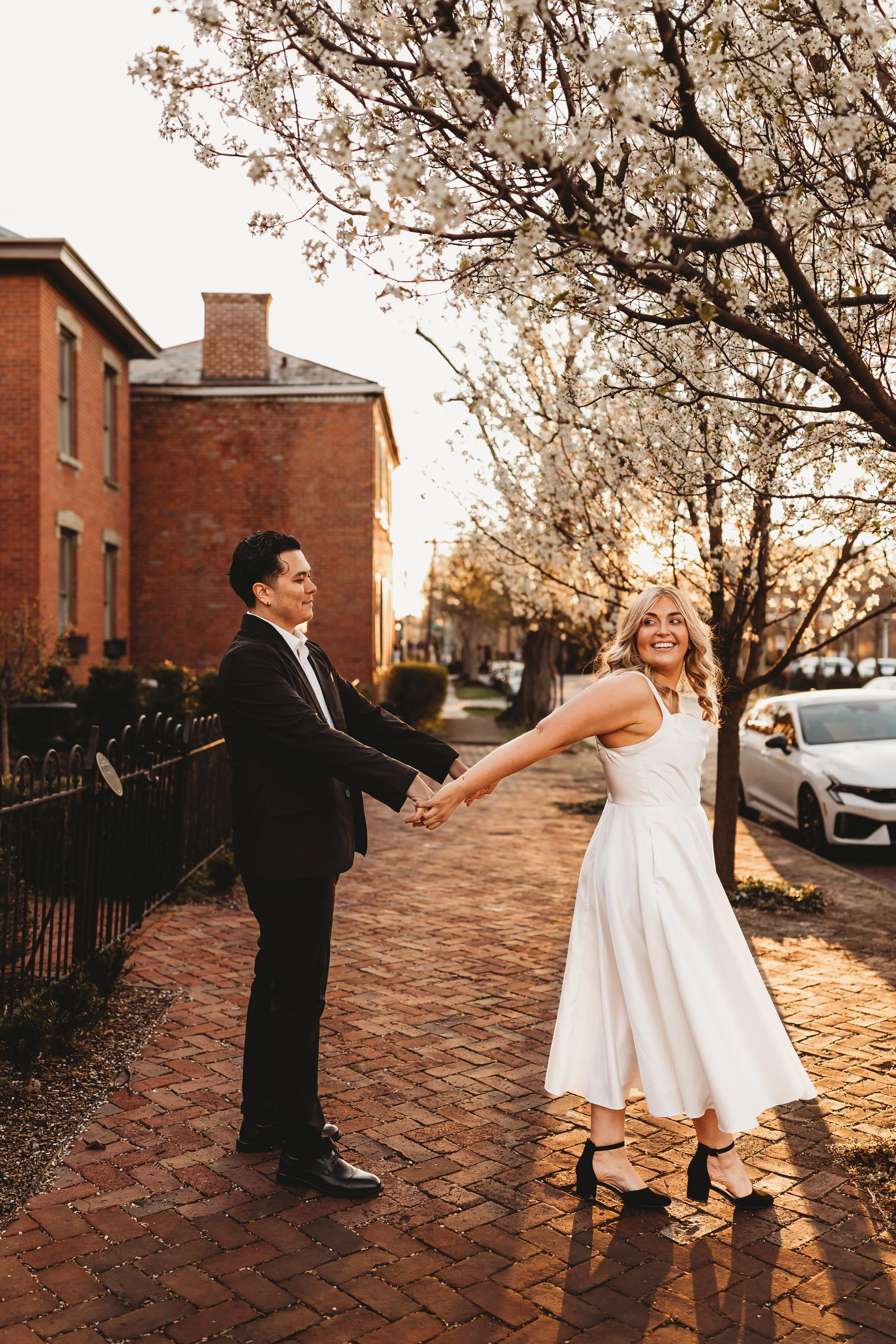 ohdeercollective-ohio-engagement-schiller-park-german-village-wedding-photographer-71.jpg