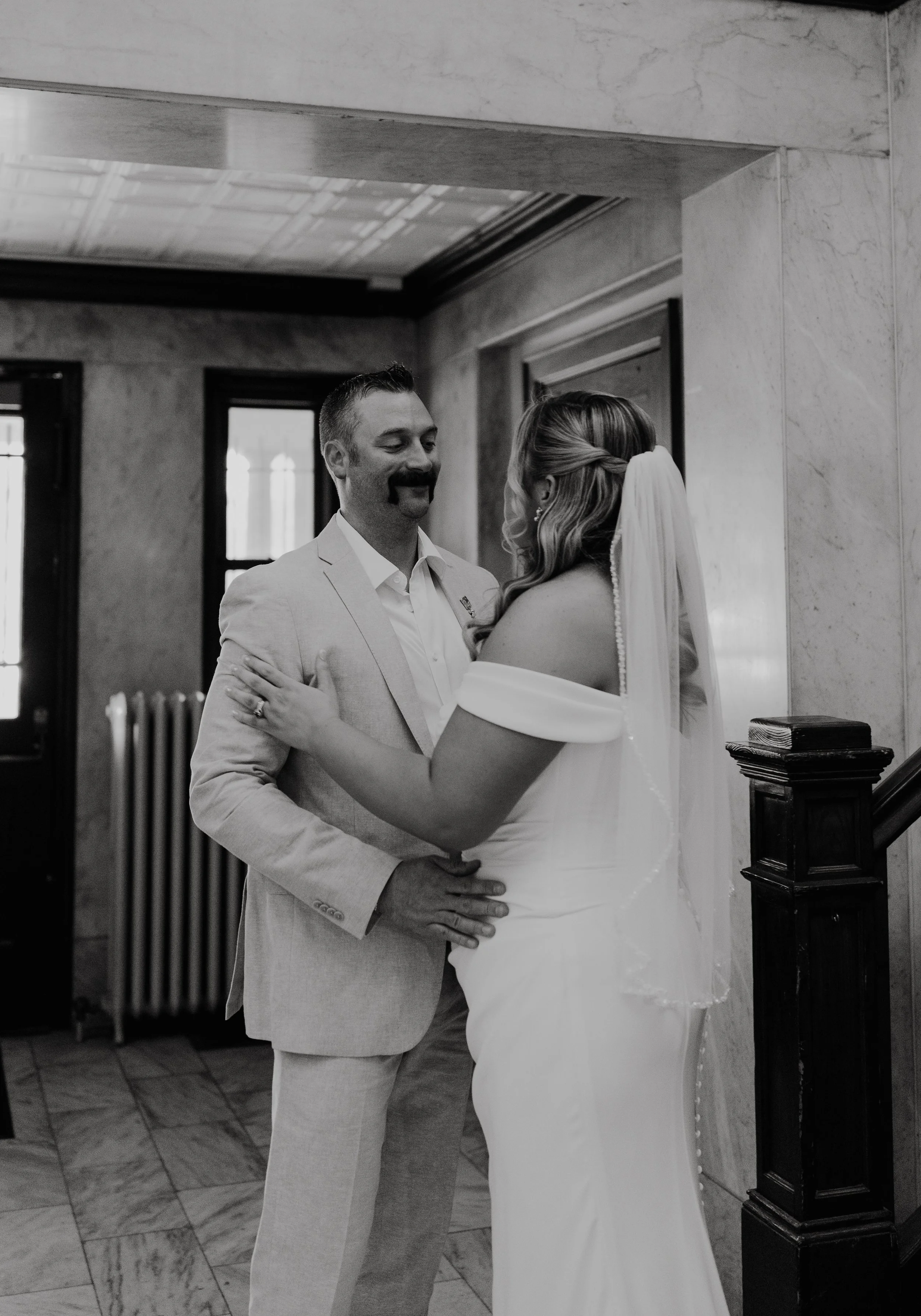 ohdeercollective-ohio-engagement-wedding-photographer-station67-74.jpg