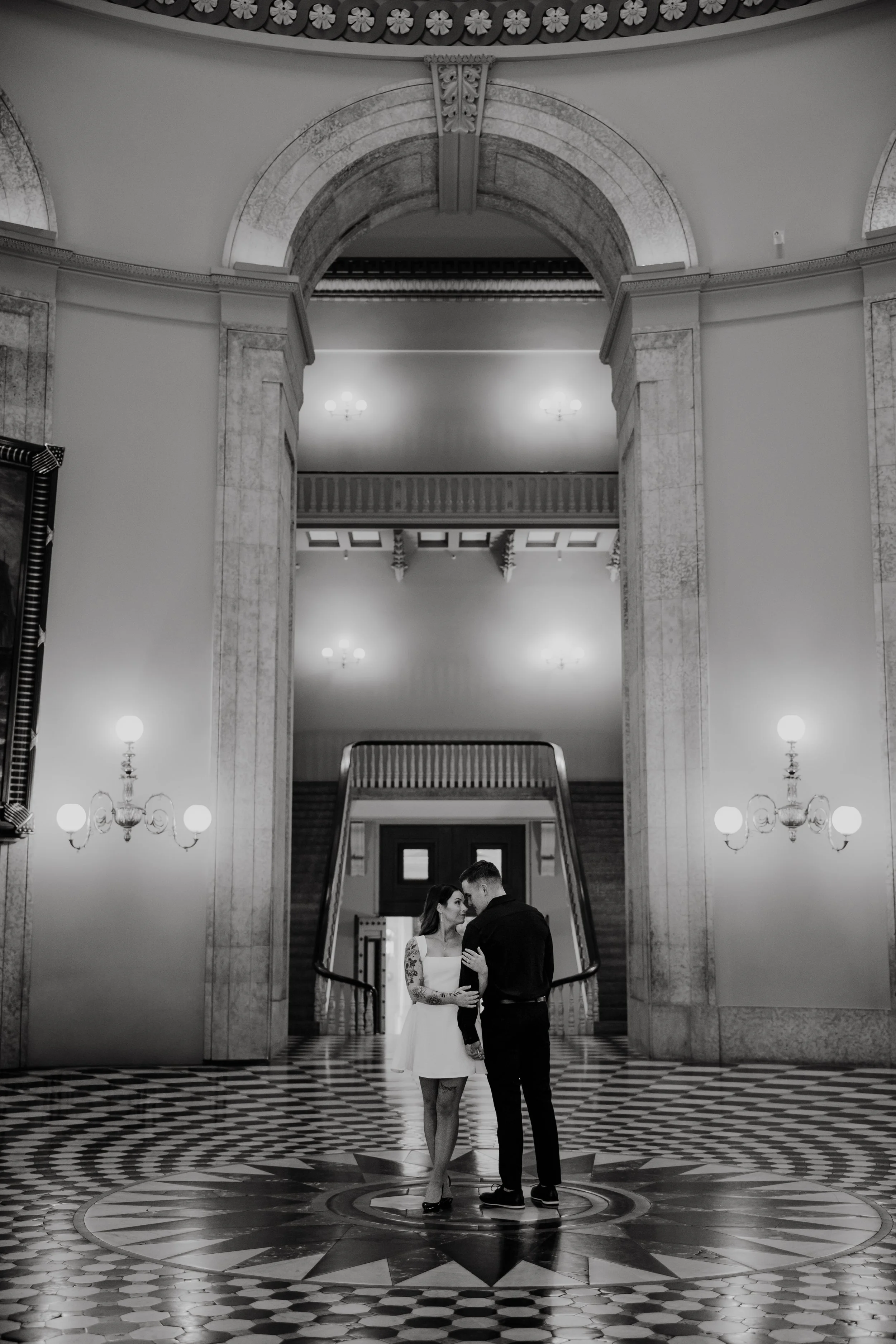 ohdeercollective-ohio-statehouse-wedding-photographer-49.jpg