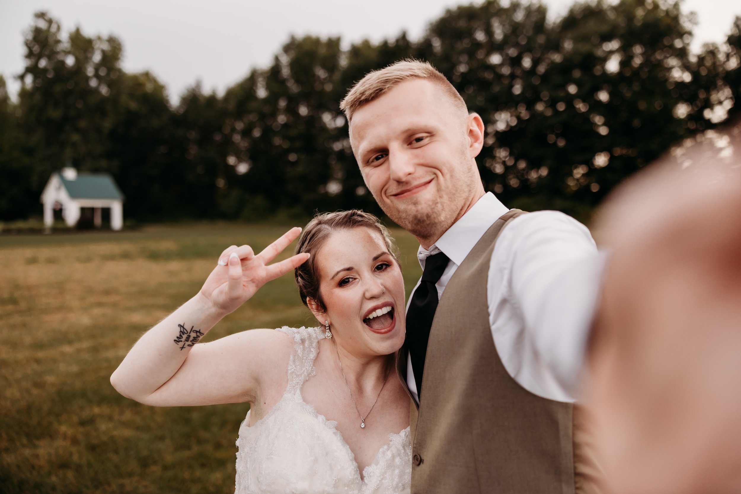 ohdeercollective-ohio-engagement-wedding-photographer-pineacres-48.jpg