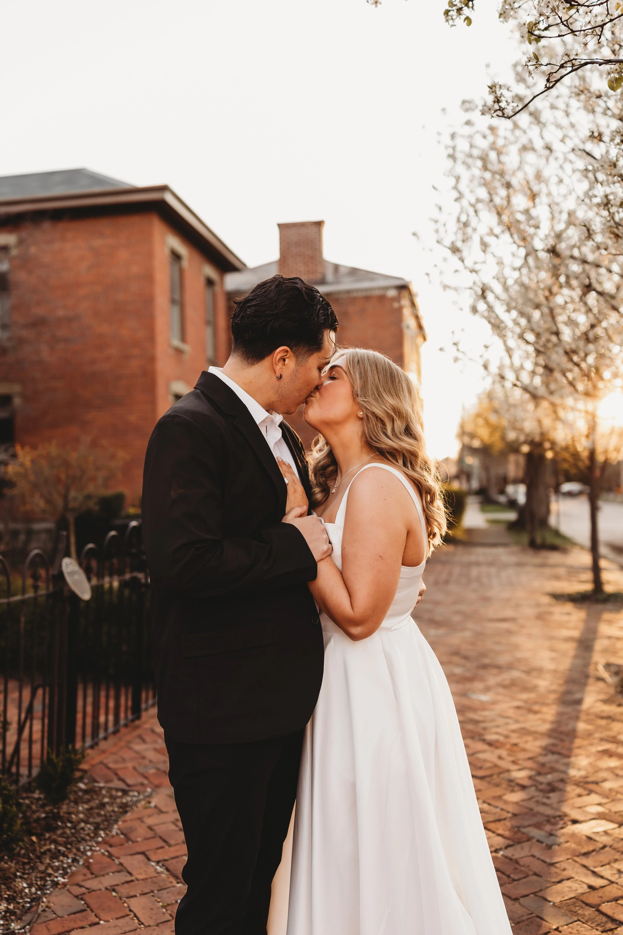 ohdeercollective-ohio-engagement-schiller-park-german-village-wedding-photographer-58.jpg