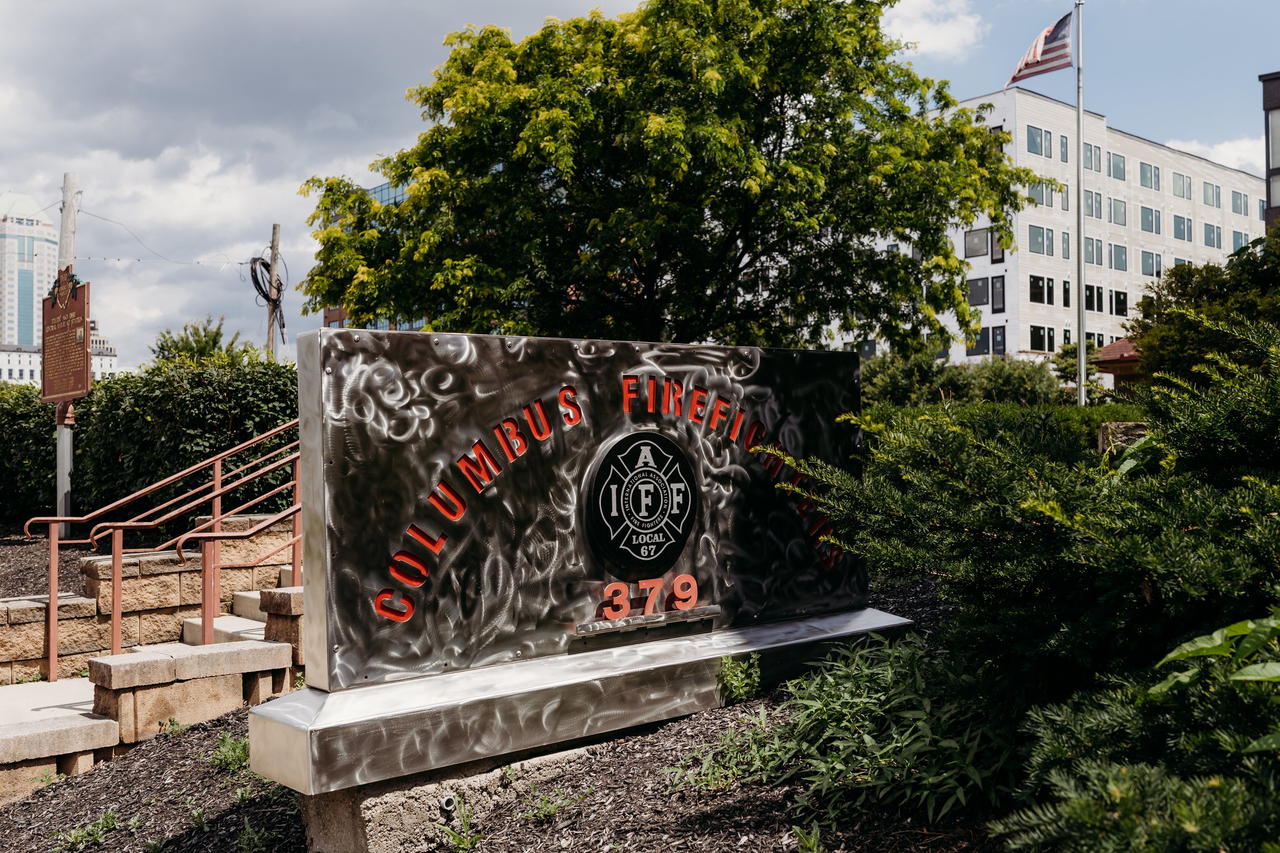 ohdeercollective-ohio-engagement-wedding-photographer-station67-39.jpg