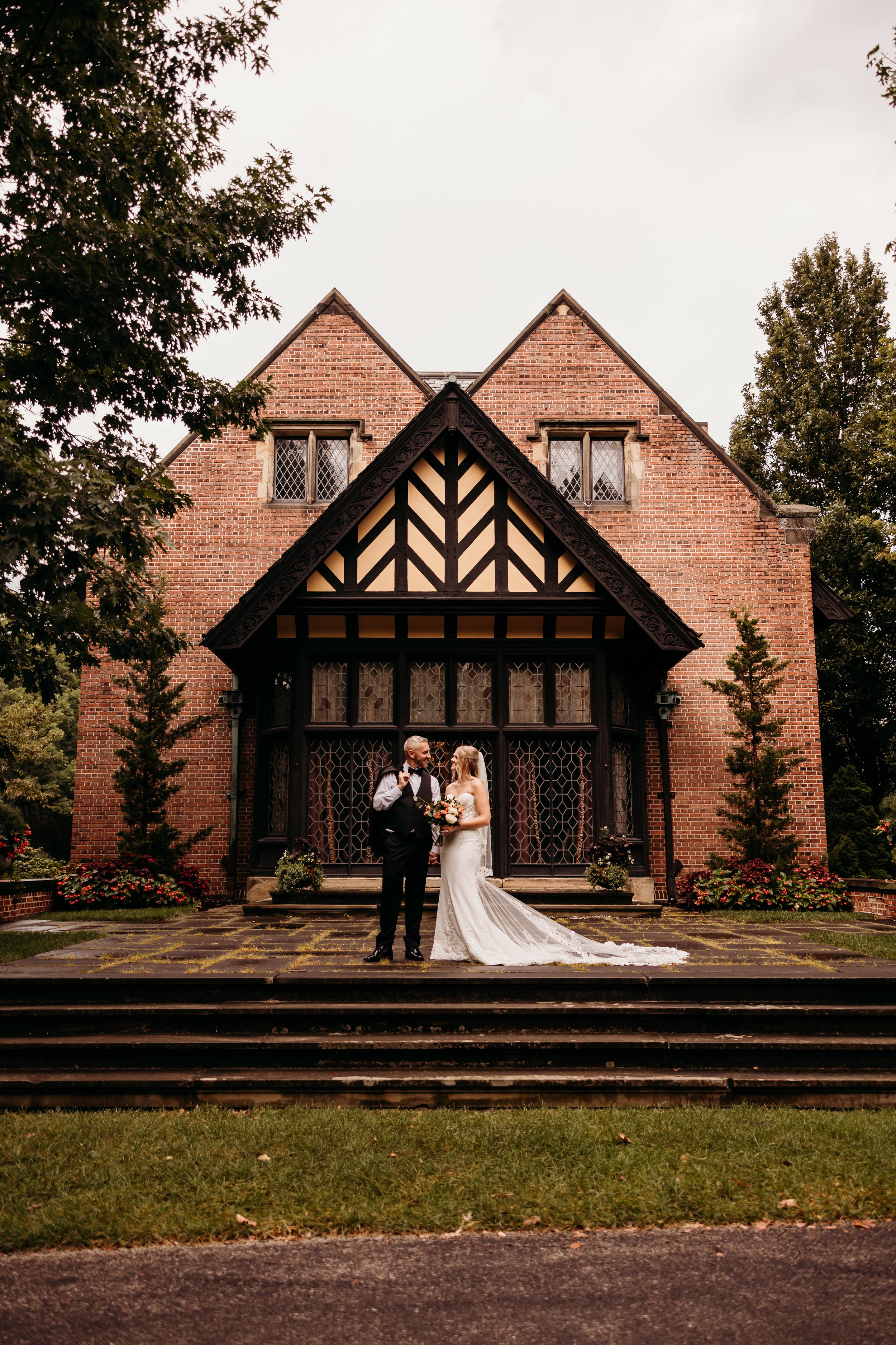 ohdeercollective-ohio-engagement-wedding-maternity-photographer-thebank-akron-296.jpg
